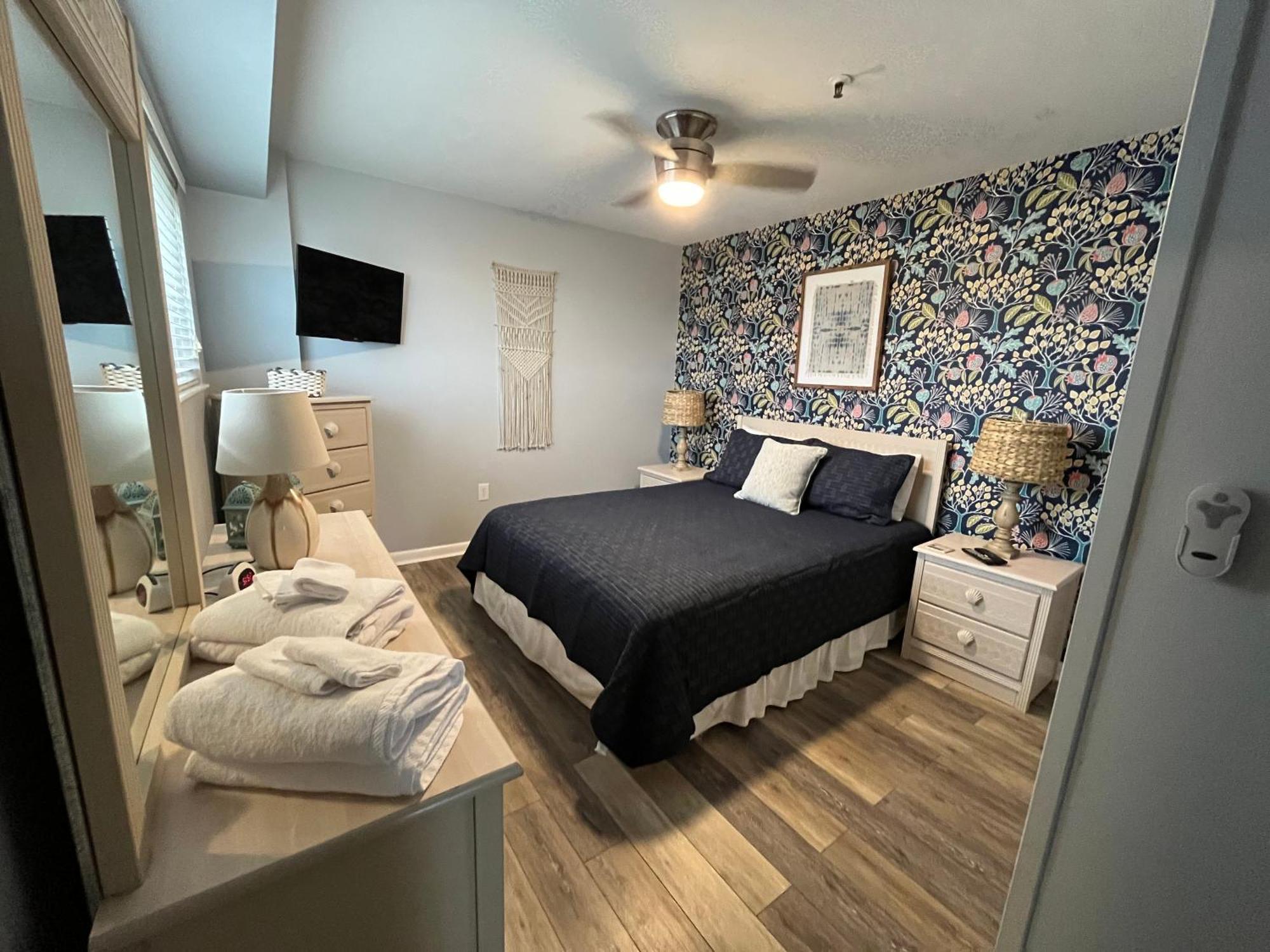 Apartment 2 Bed 2 Bath Beach Front With Fantastic Amenities At
