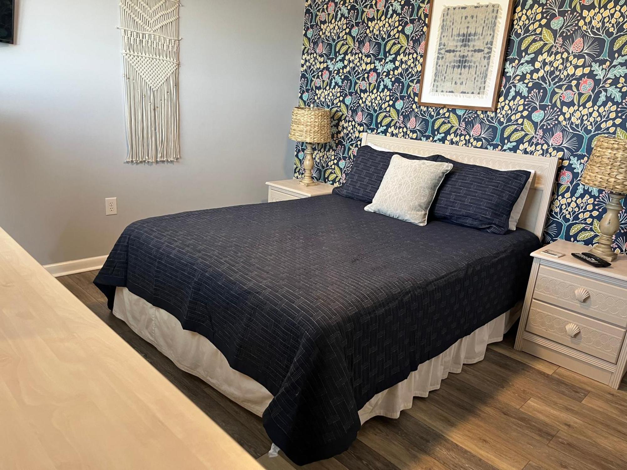 Apartment 2 Bed 2 Bath Beach Front With Fantastic Amenities At *