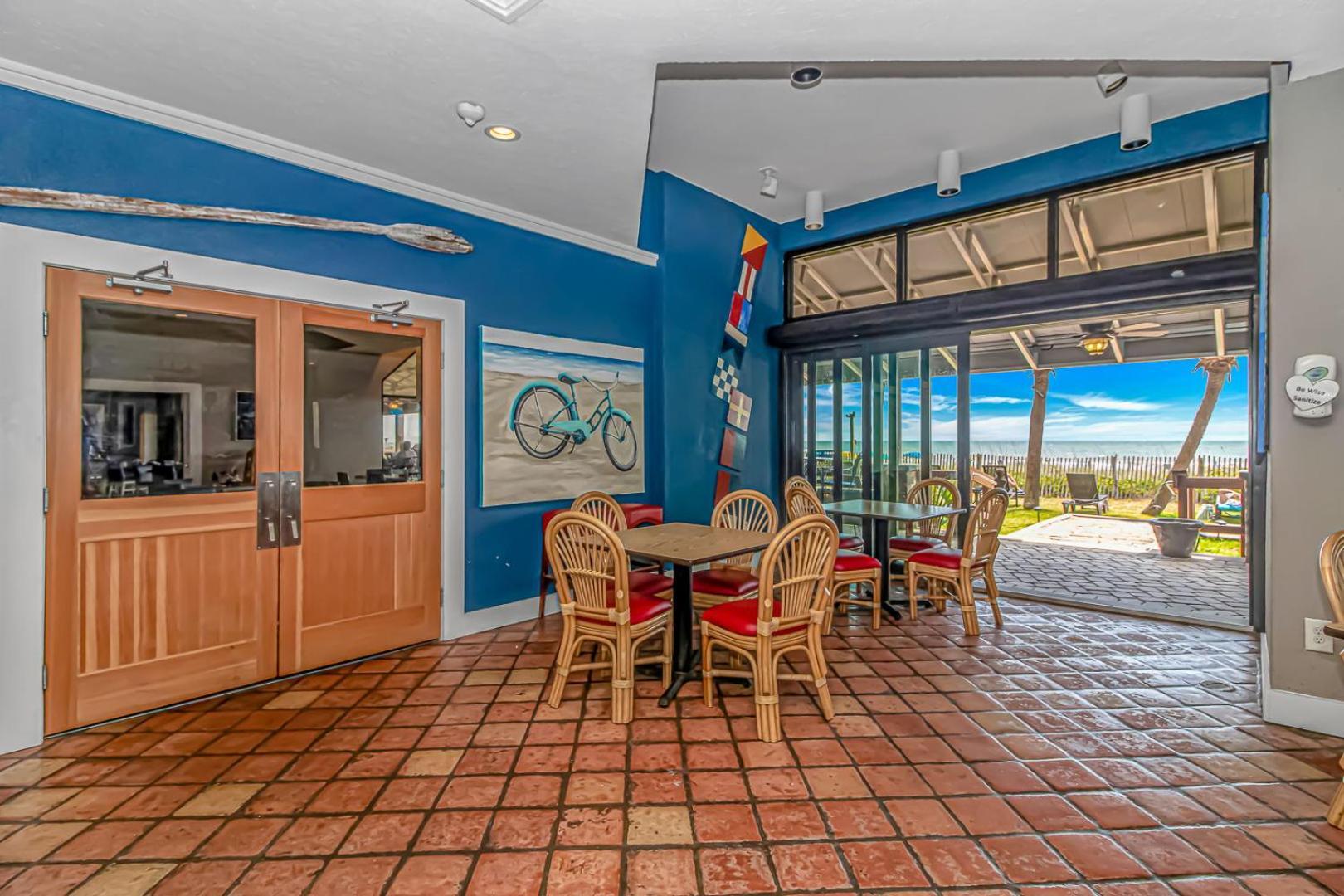 Apartment Oceanfront 3br 2ba Ocean Reef 1421 *