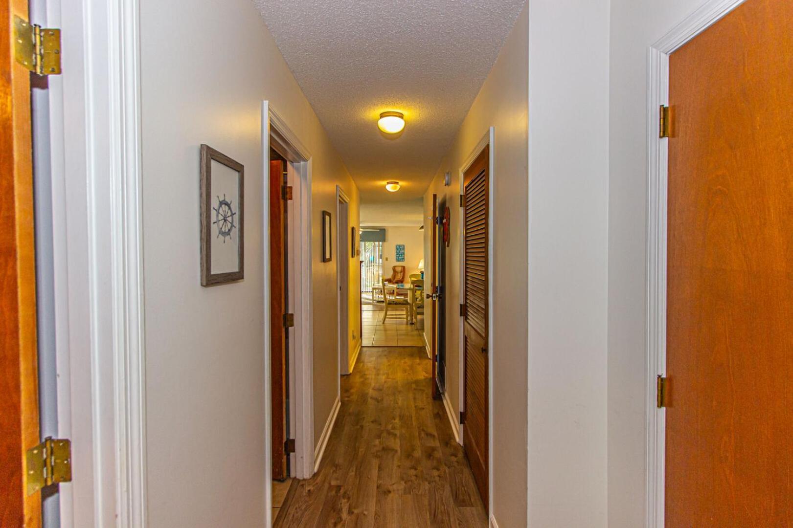 2 Bed 2 Bath Ground Level Golf Colony 33i Only 2 Miles To The Holiday home Myrtle Beach