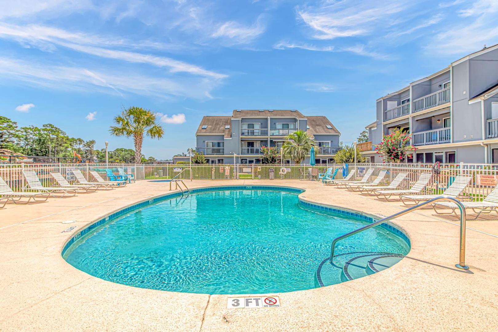 Holiday home 2 Bed 2 Bath Ground Level Golf Colony 33i Only 2 Miles To The Myrtle Beach