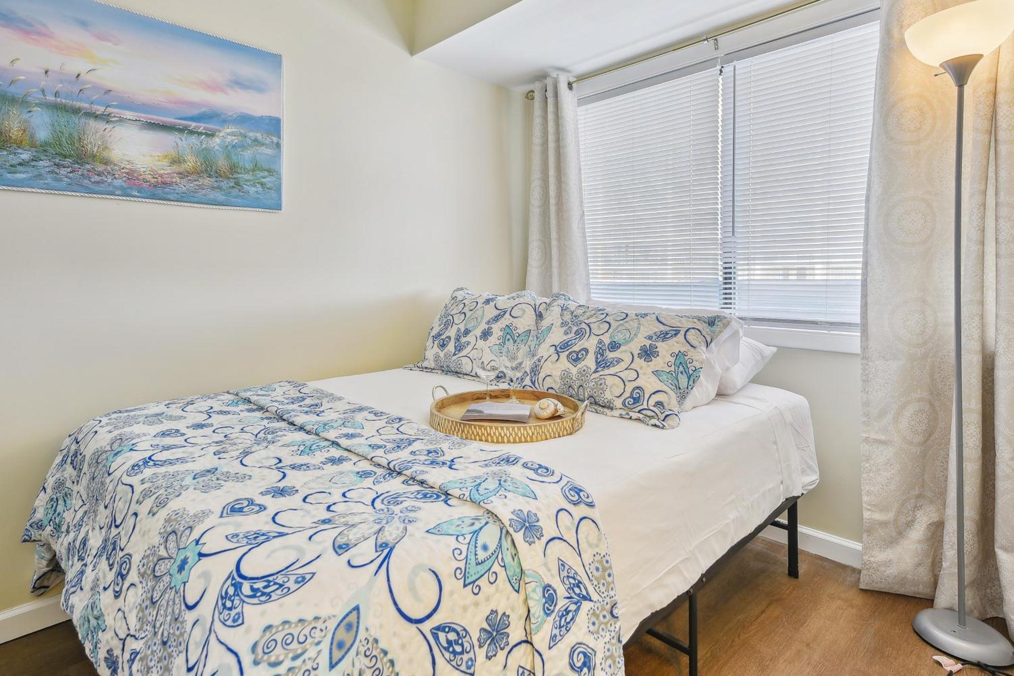 North Myrtle With Balcony And Views!