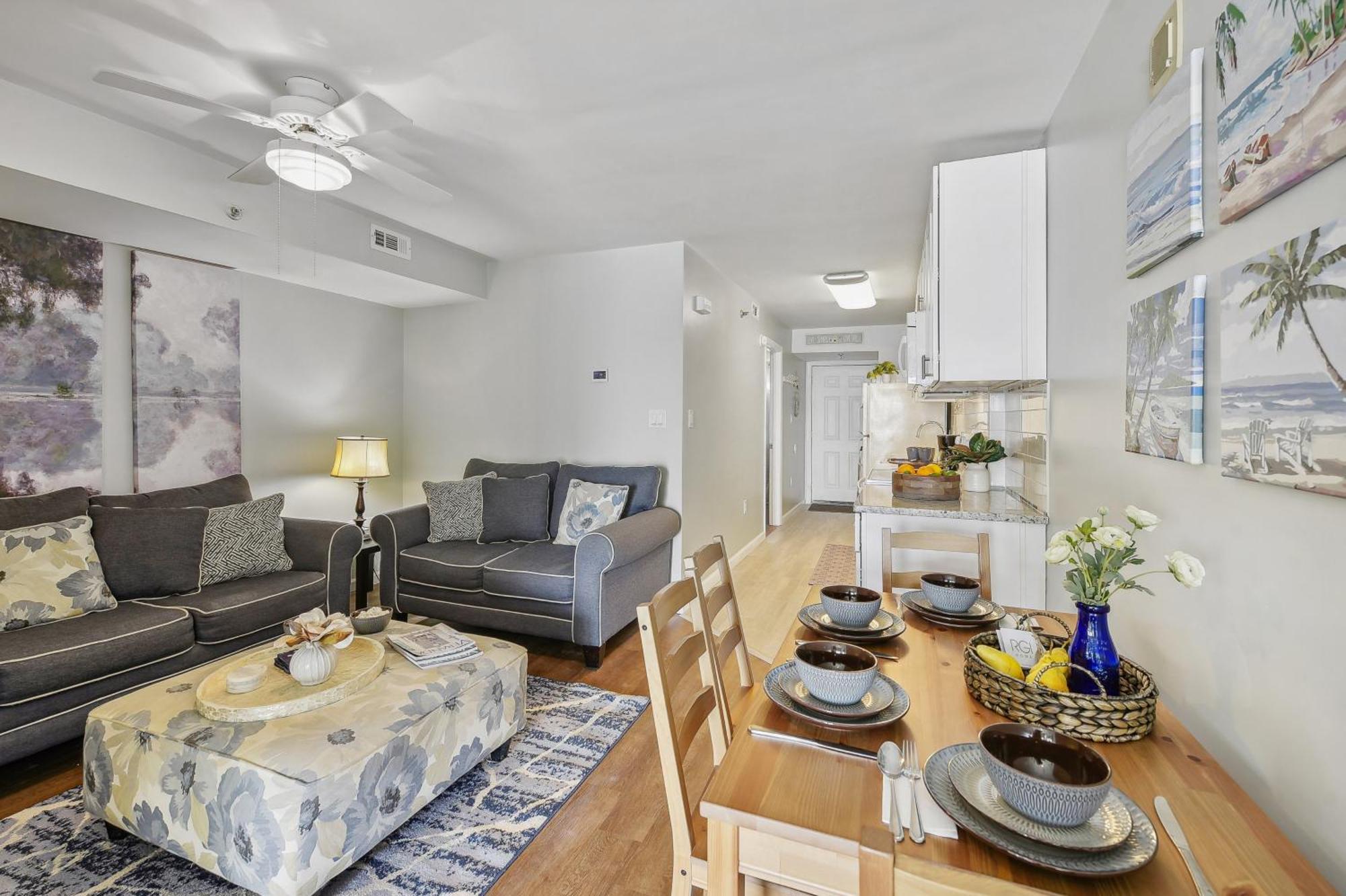 Apartment North Myrtle With Balcony And Views!