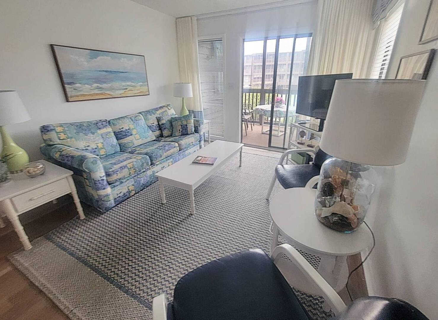 Tilghman And Racquet Club 150 Apartment