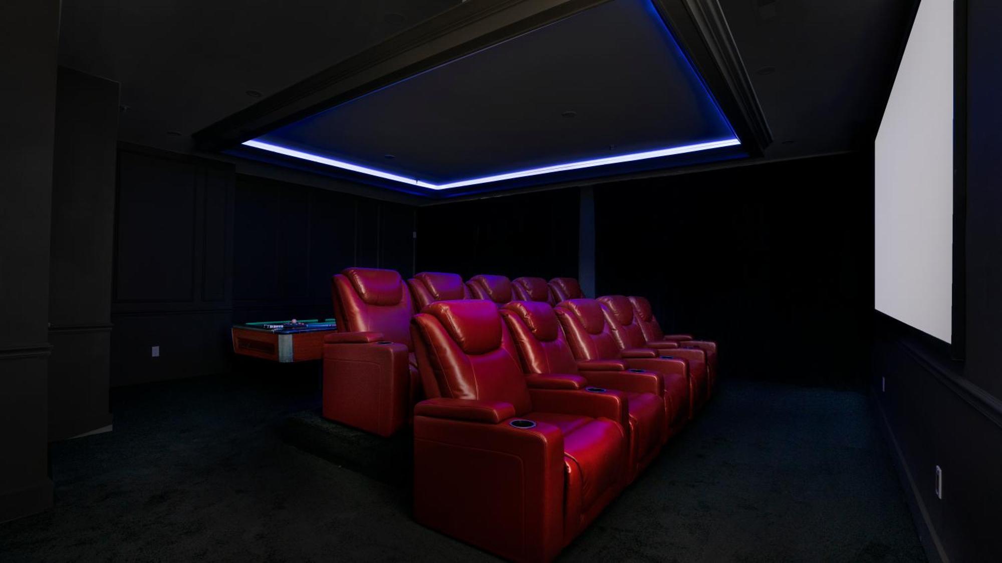 Luxurious With Theatre Holiday home *