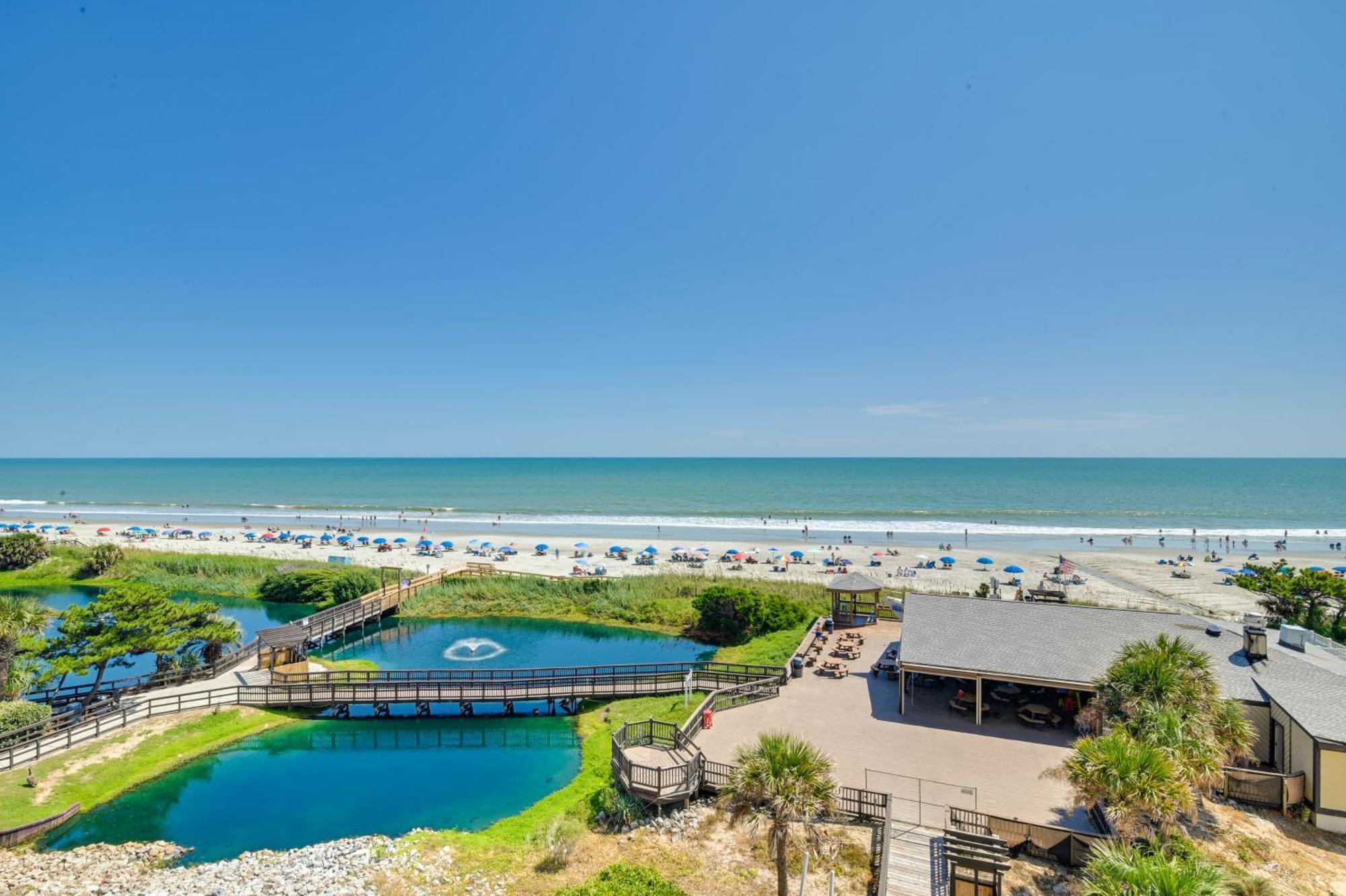 Renovated Oceanfront With Balcony Apartment
