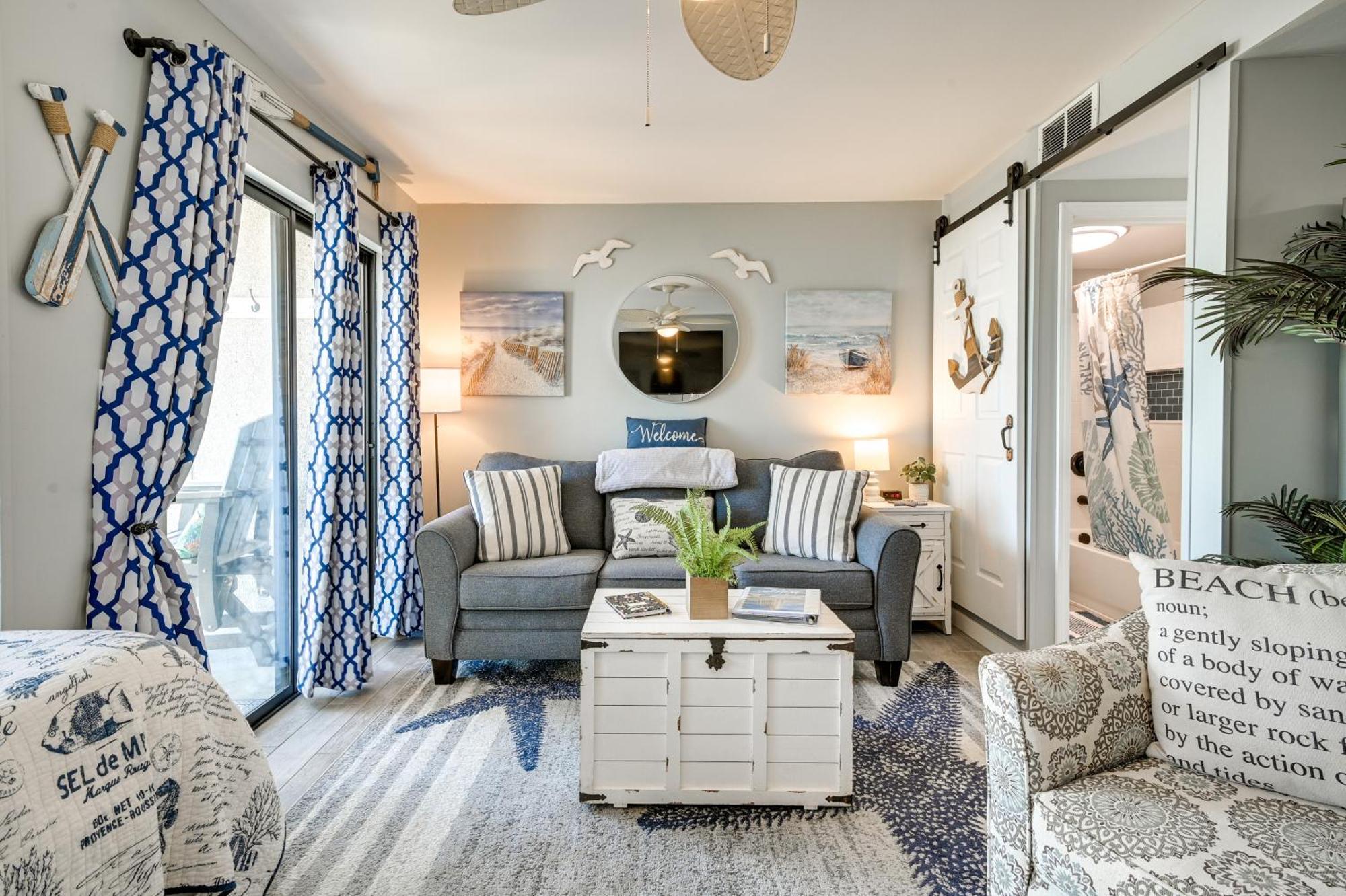 Apartment Renovated Oceanfront With Balcony *