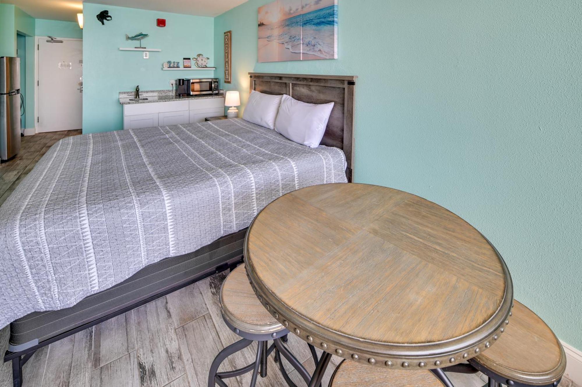 Myrtle Oceanfront With Pools And Views! Myrtle Beach
