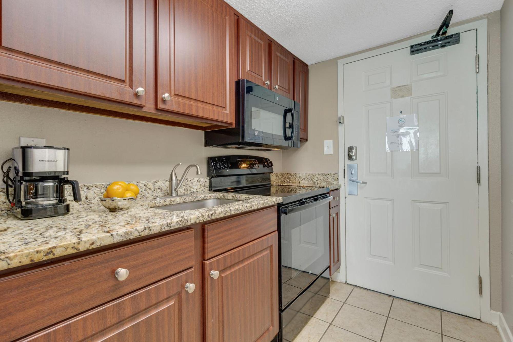 Apartment Oceanview Escape With Steps Away! 1828