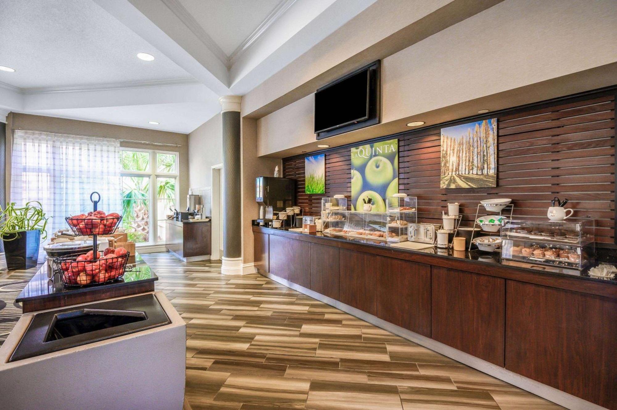 La Quinta By Wyndham Myrtle Broadway Area 3*