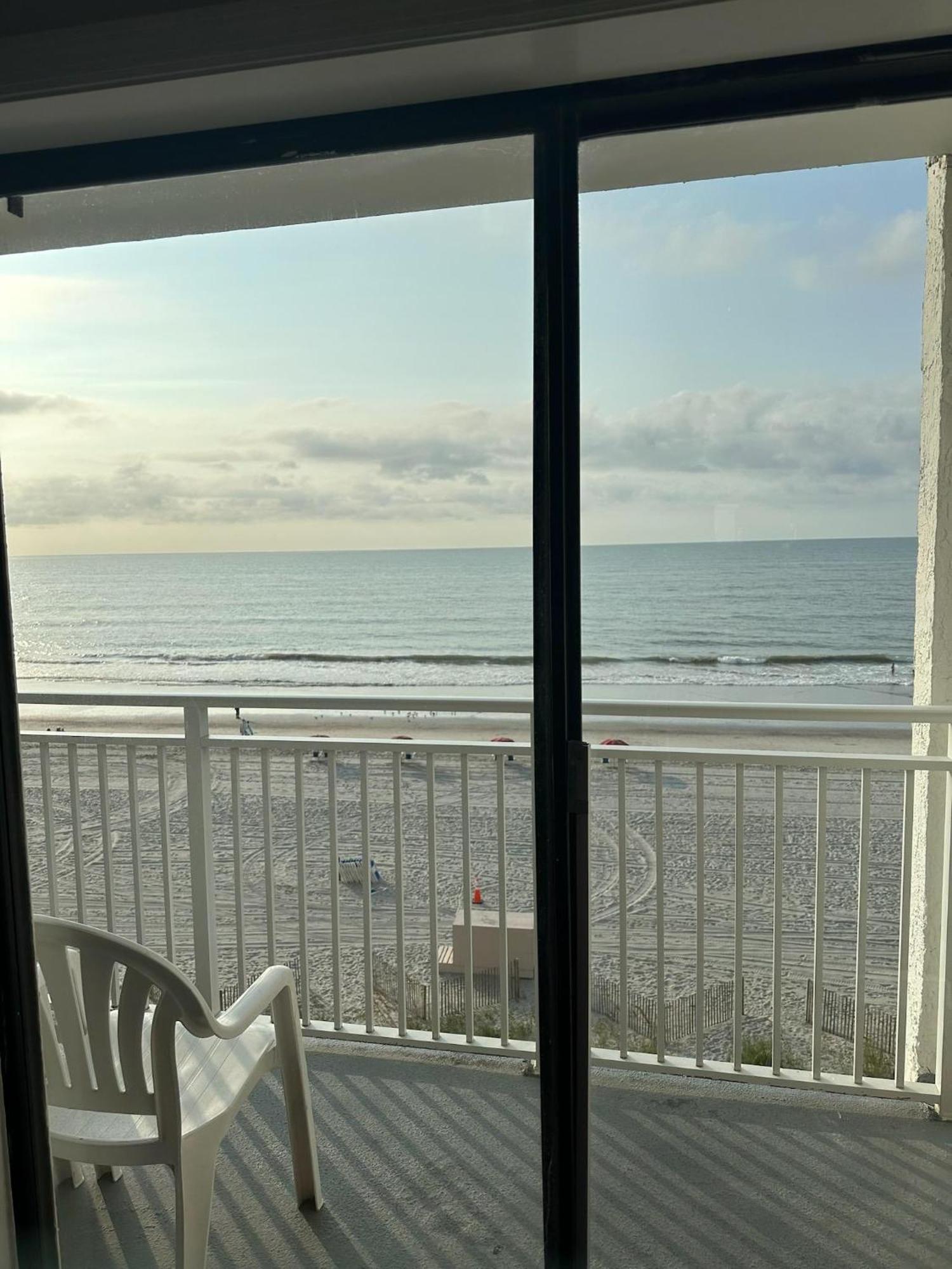 Apartment Oceanfront Efficiency T508