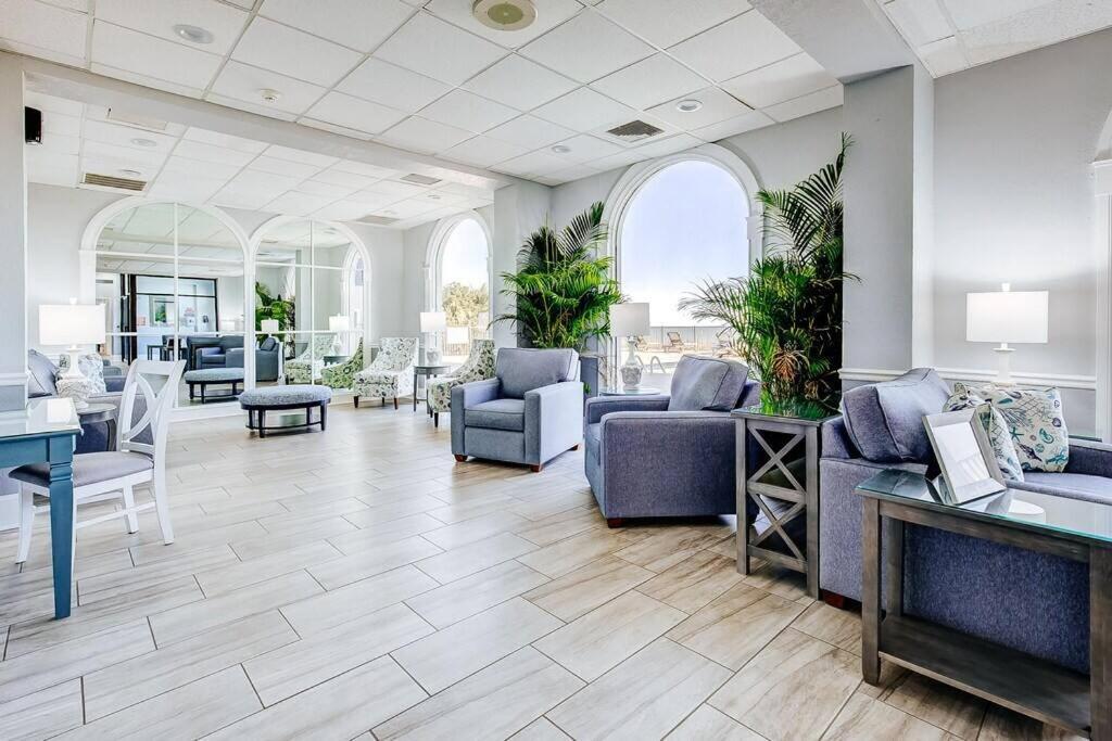 Aparthotel Royal Retreat-amazing View-king Bed-1 Bedroom-full Kitchen-free Parking-self Check-in Myrtle Beach