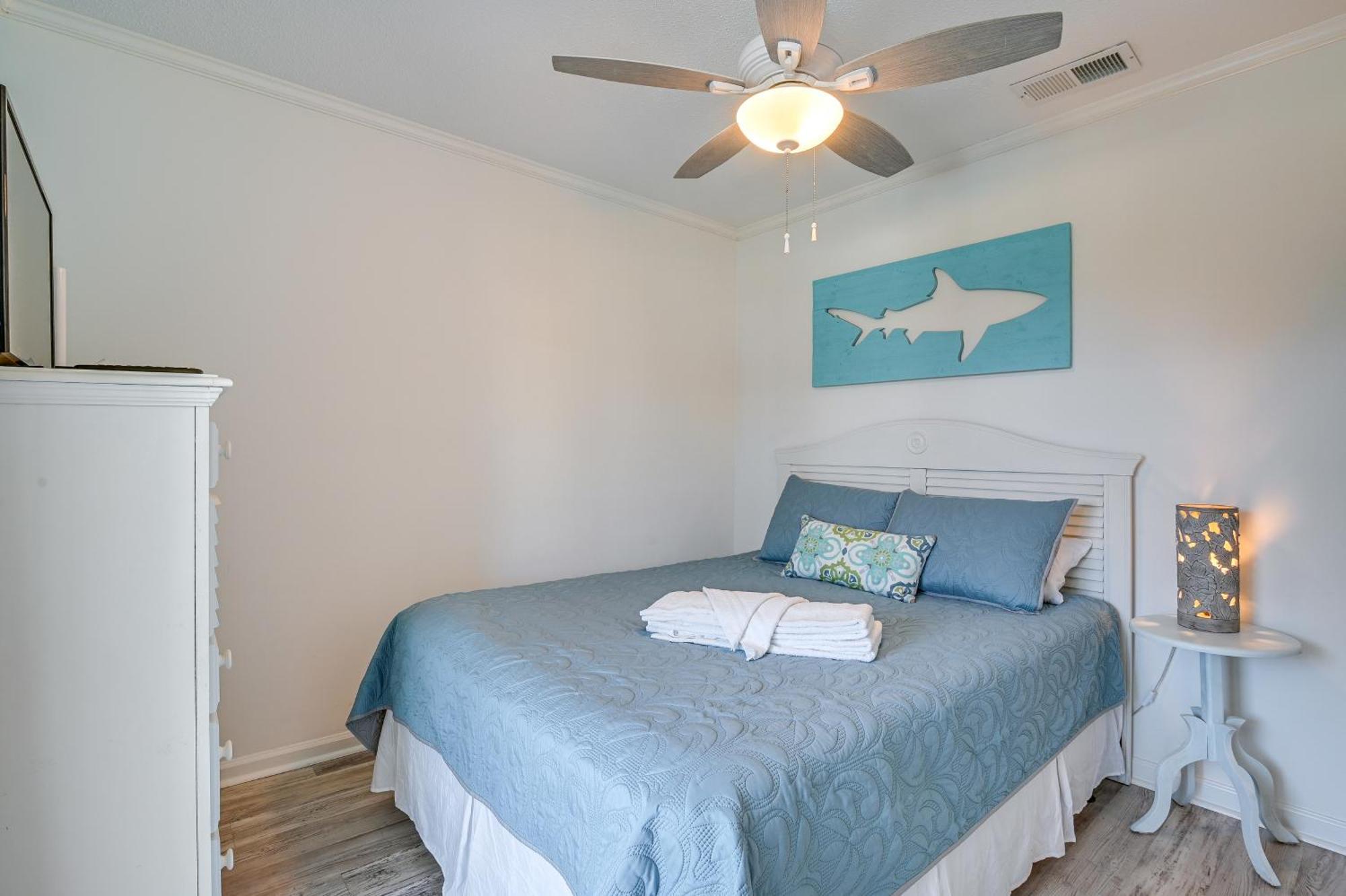 Surfside Escape With Pool - Walk To Ocean! * Myrtle Beach