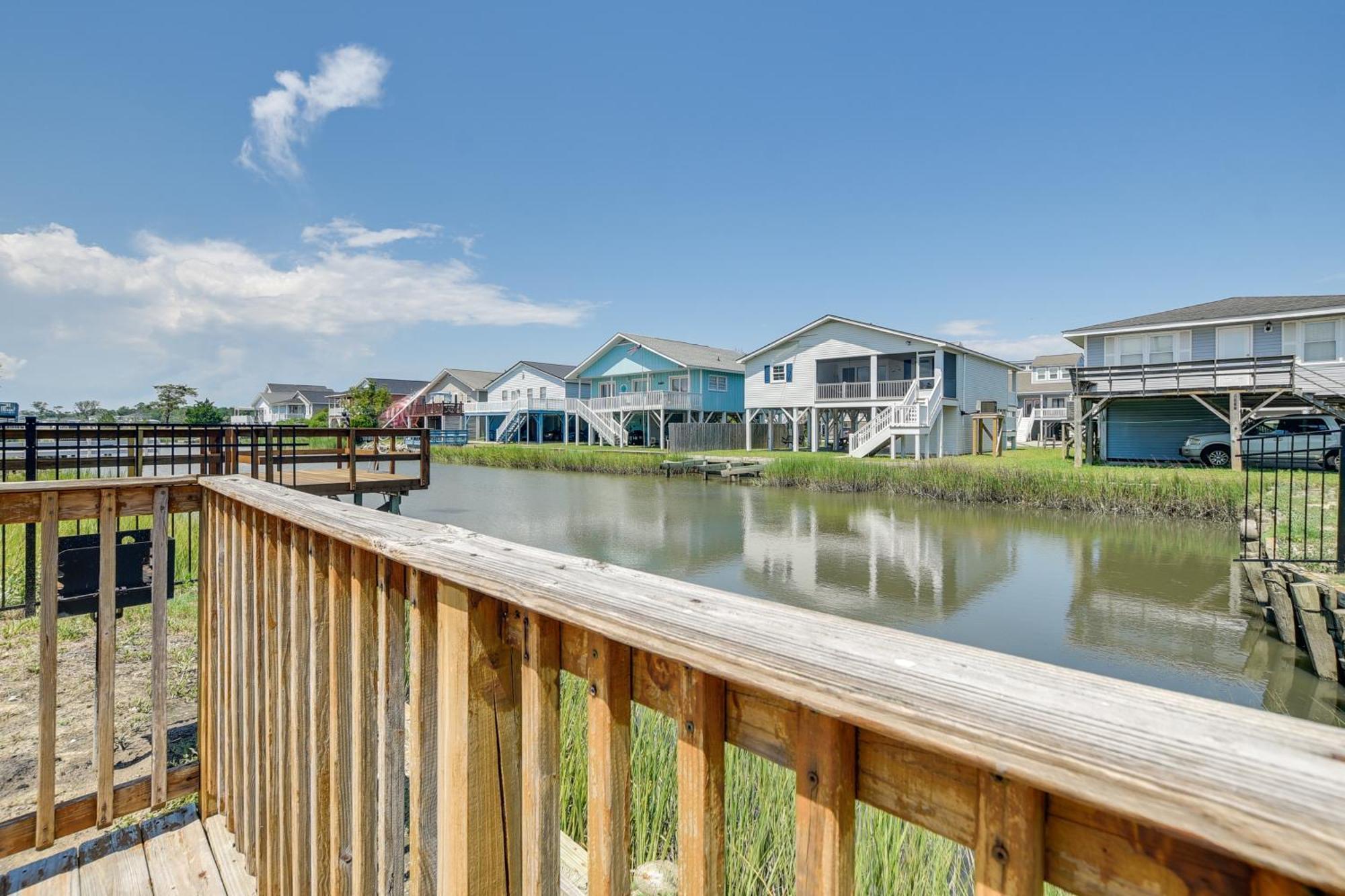 Waterfront North Myrtle With Pool And Deck