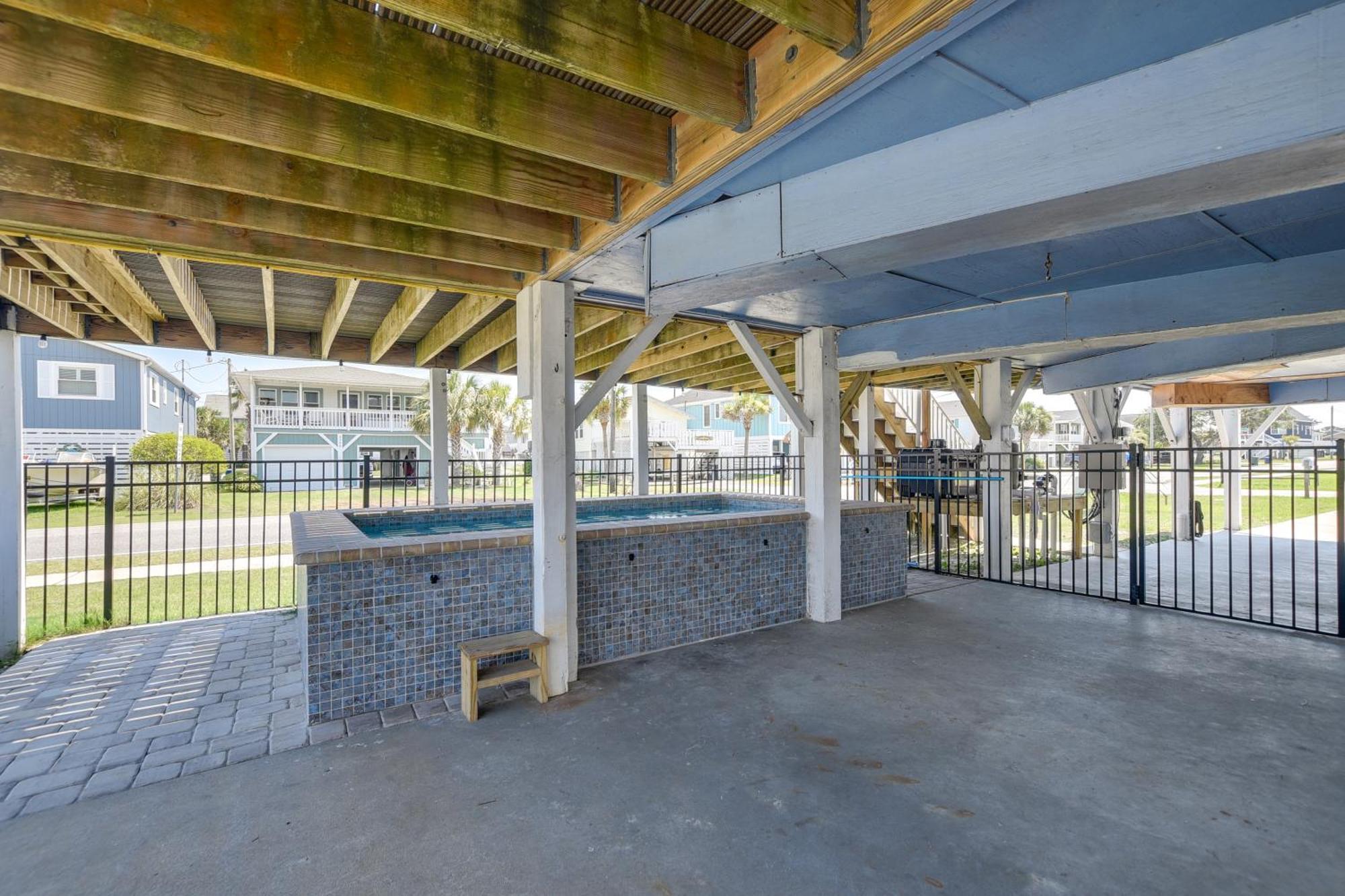Holiday home Waterfront North Myrtle With Pool And Deck *