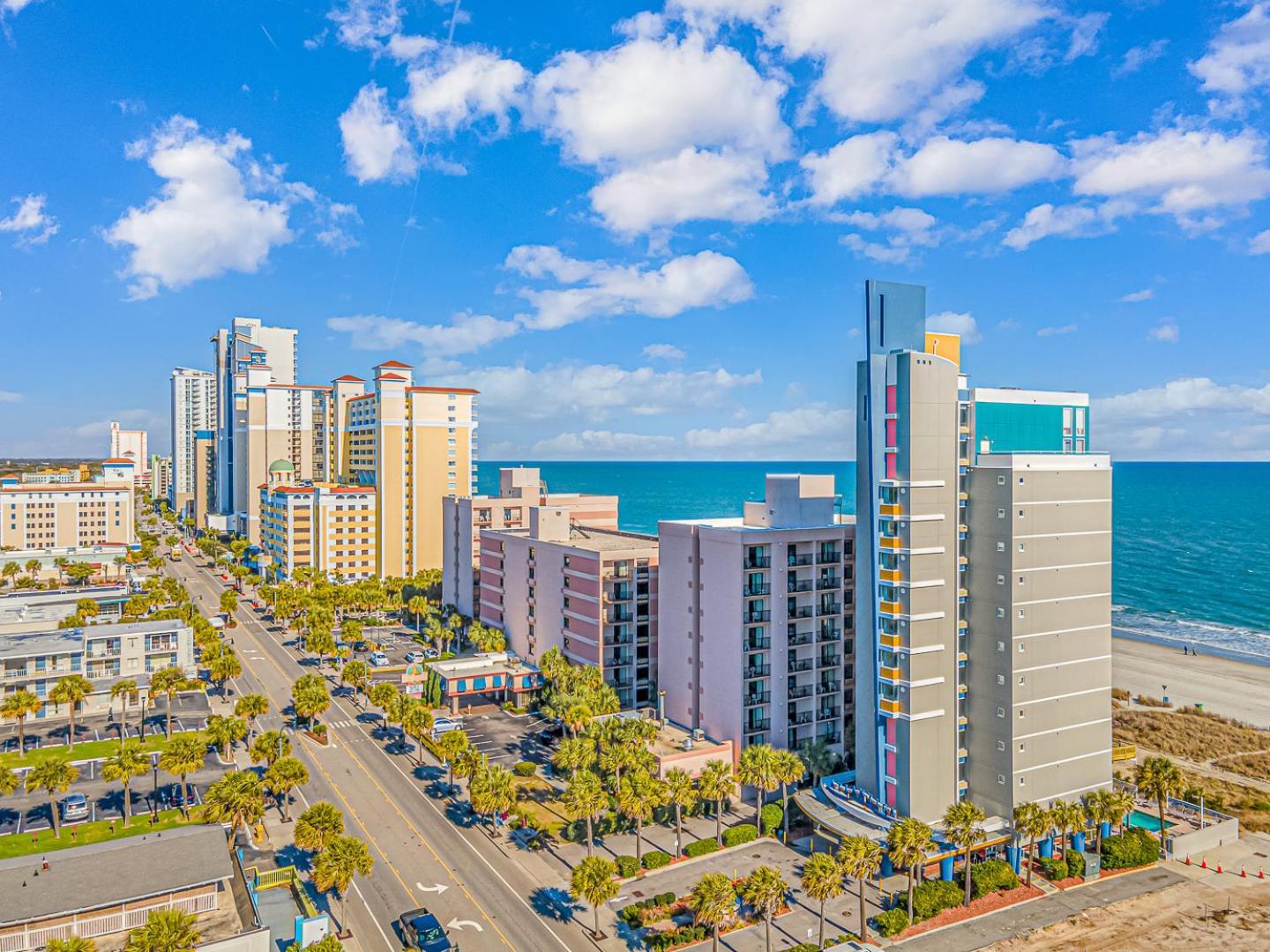 Beautiful Condo! Direct Oceanfront - 1 Bedroom, 1 Bath - Atlantica 200 Holiday home