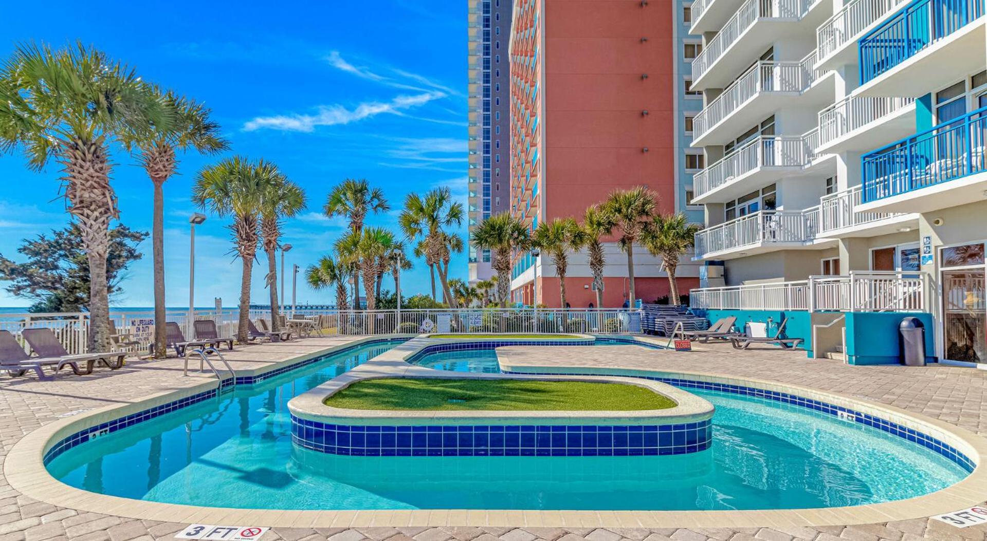 Beautiful Condo! Direct Oceanfront - 1 Bedroom, 1 Bath - Atlantica 200 Holiday home