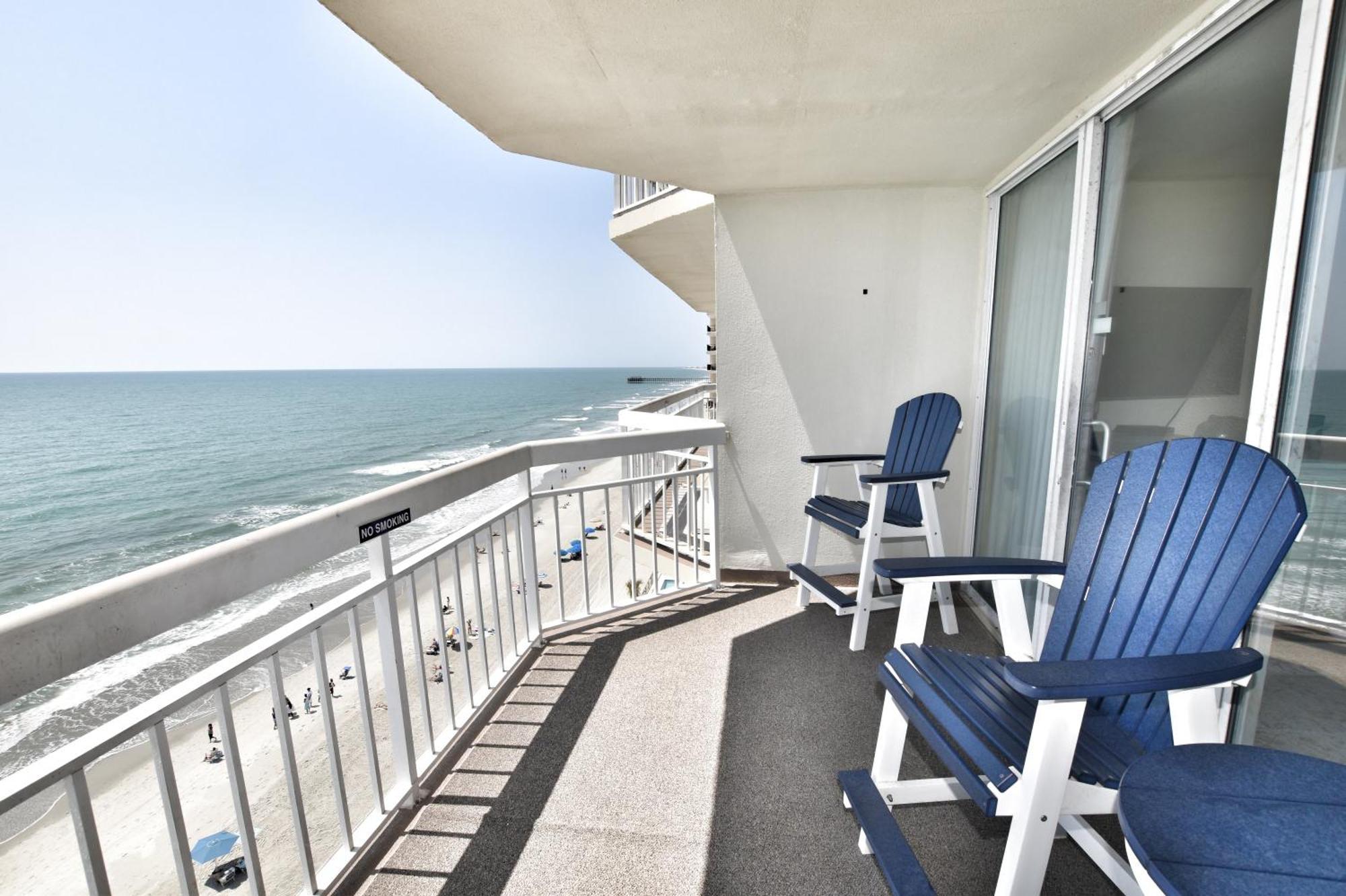 1011 Waters Edge Apartment