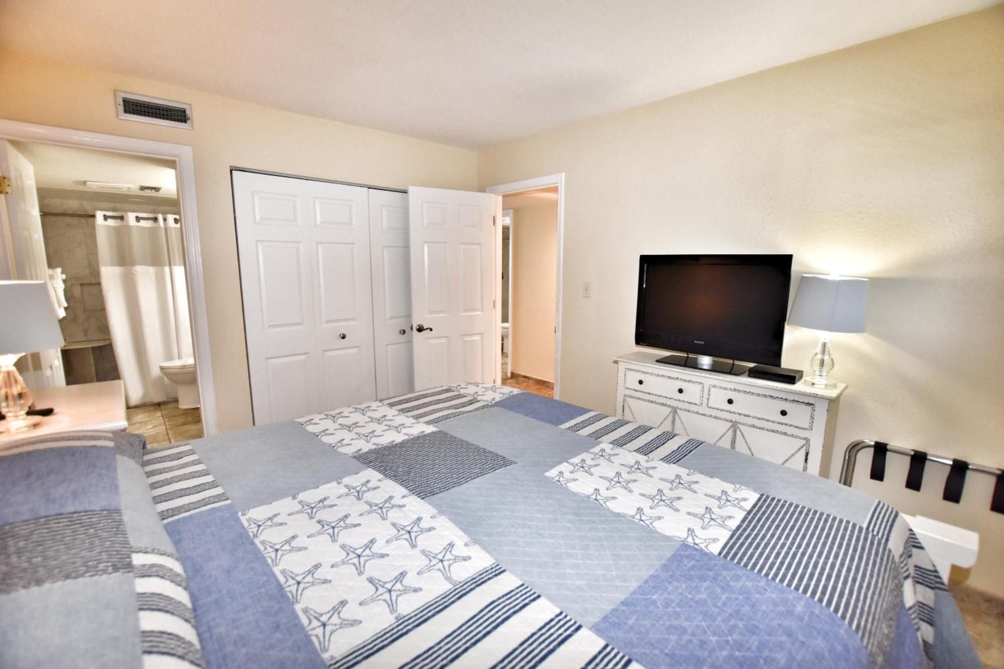 Apartment 1011 Waters Edge *