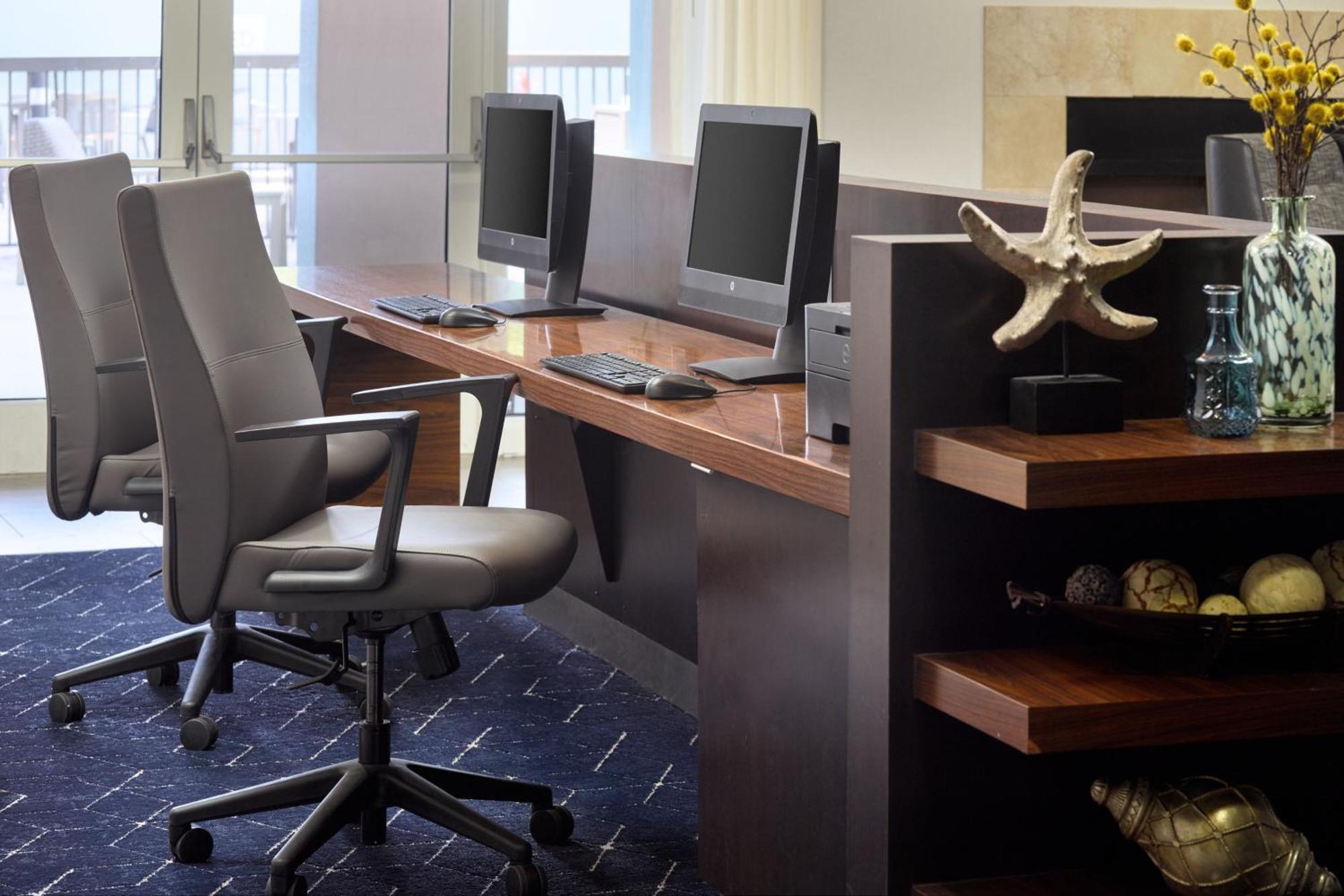 Courtyard By Marriott Myrtle Broadway Hotel 3*