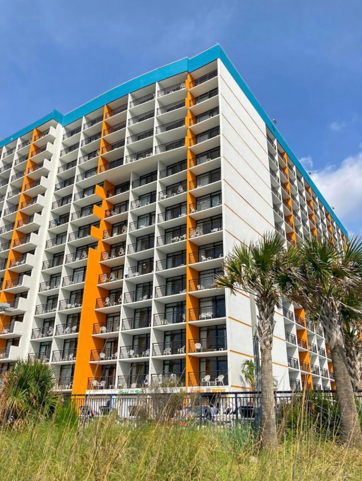 Upgraded At Landmark ! 17 Pools, Lazy Rivers, Jacuzzis! 814 Myrtle Beach