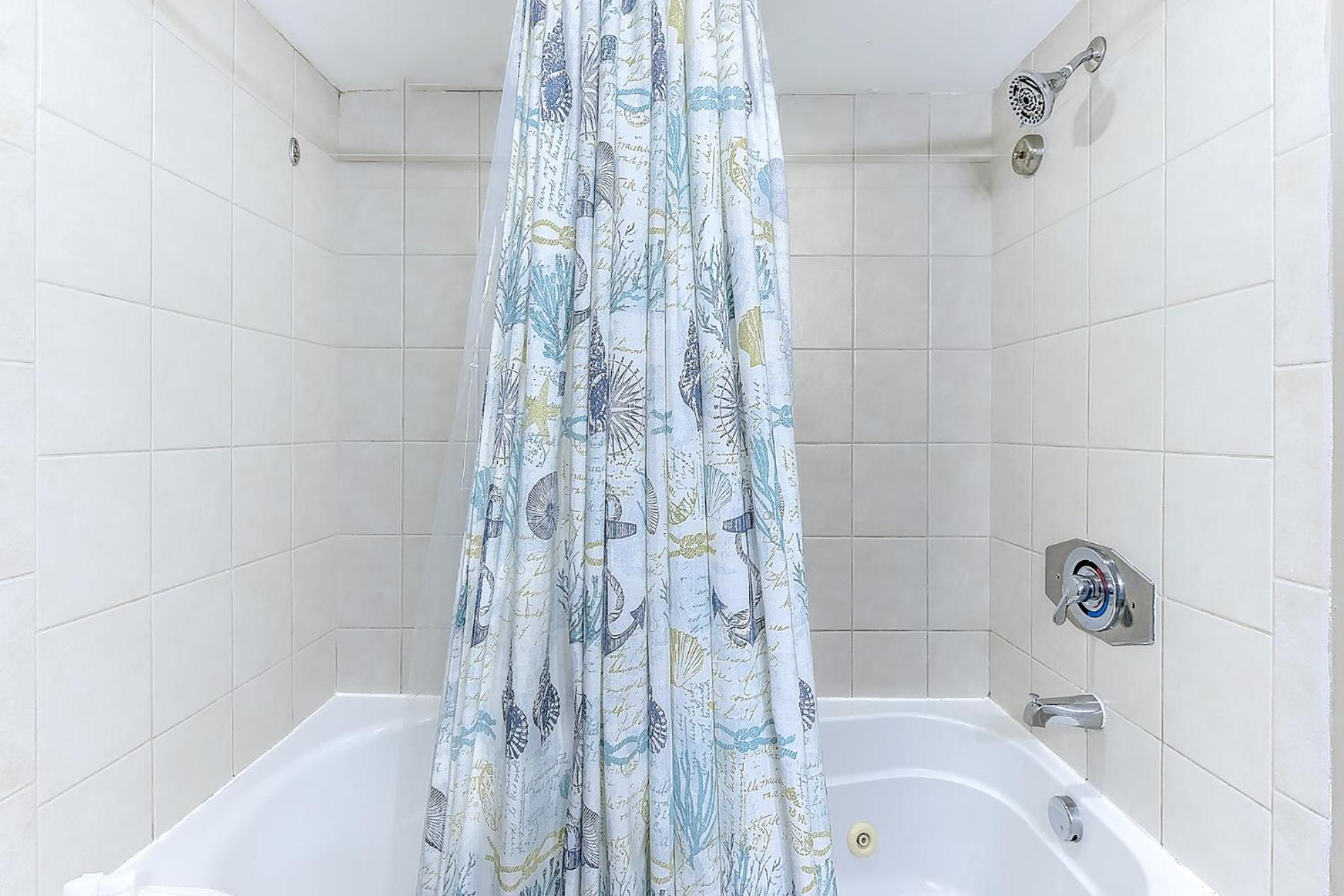 Oceans One 4th Floor 1 Bdrm 1 Ba