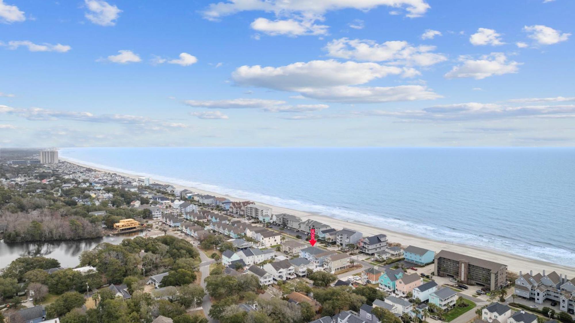 Charming 3 Bedroom ,oceanview Located In Surfside! Apartment *