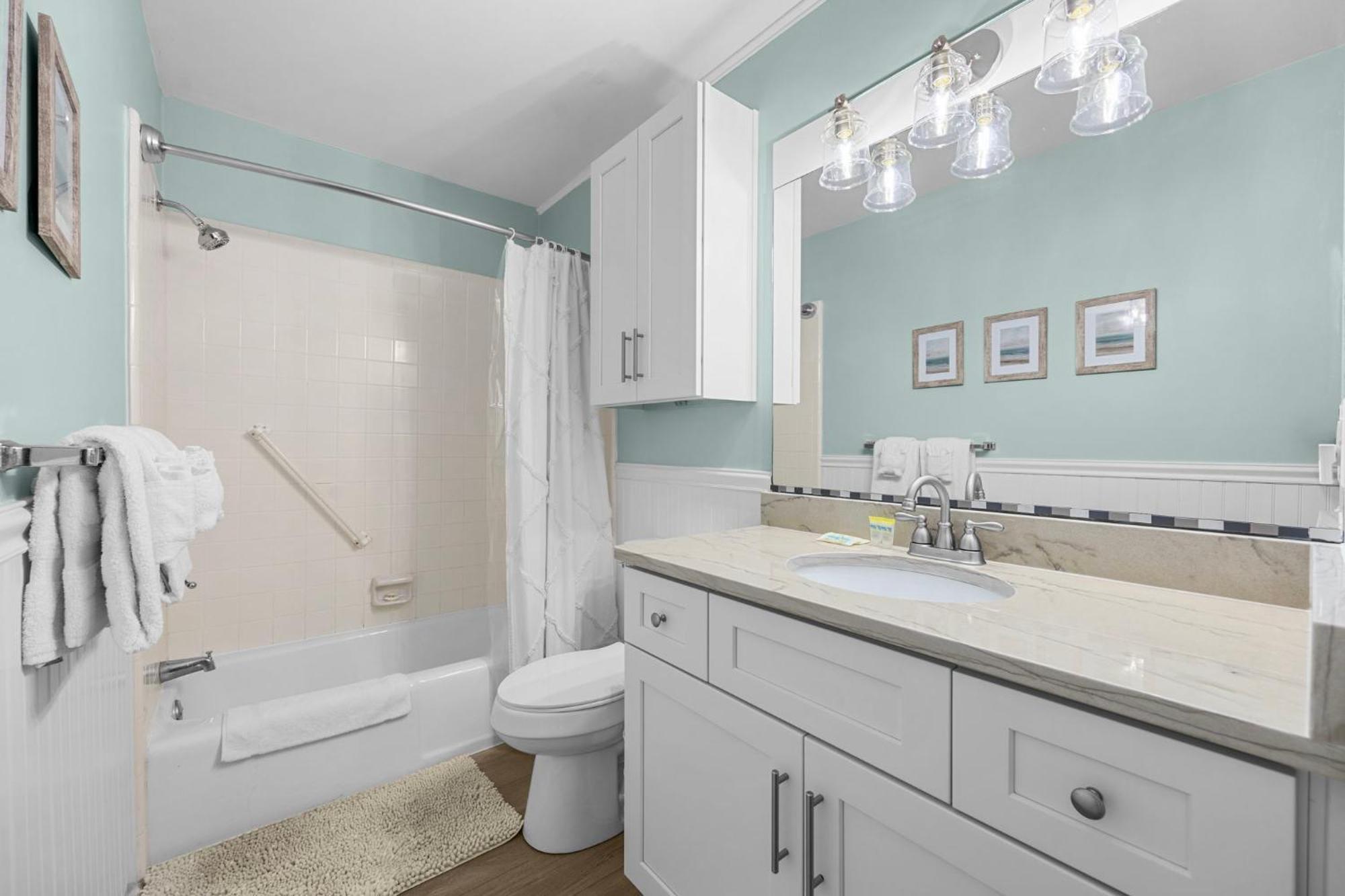 Charming 3 Bedroom ,oceanview Located In Surfside! Myrtle Beach