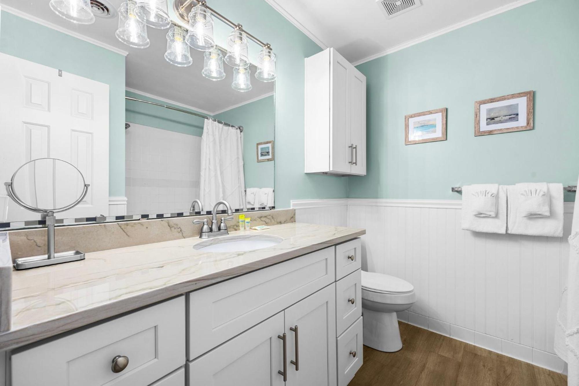 Charming 3 Bedroom ,oceanview Located In Surfside!