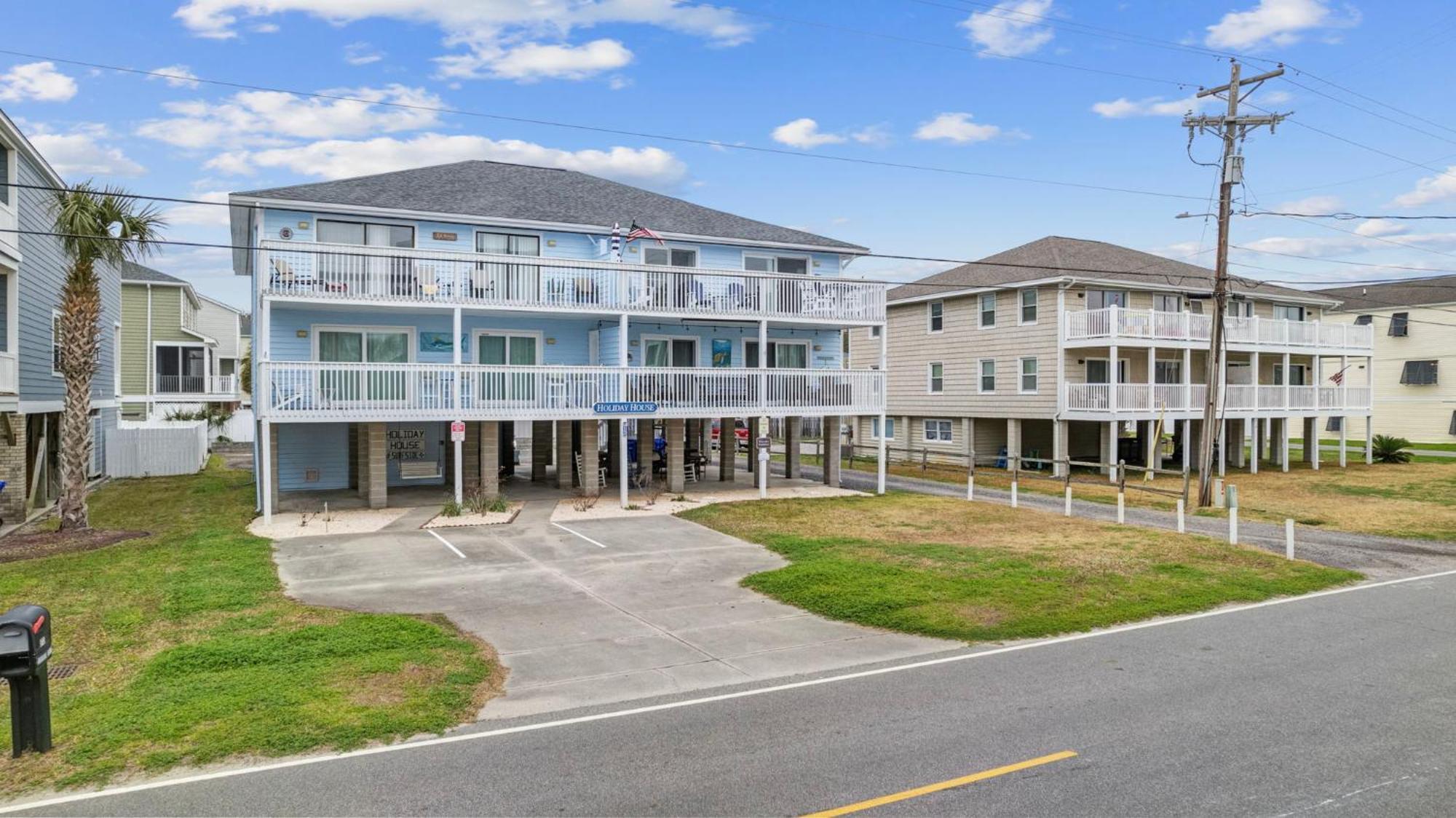 Charming 3 Bedroom ,oceanview Located In Surfside!