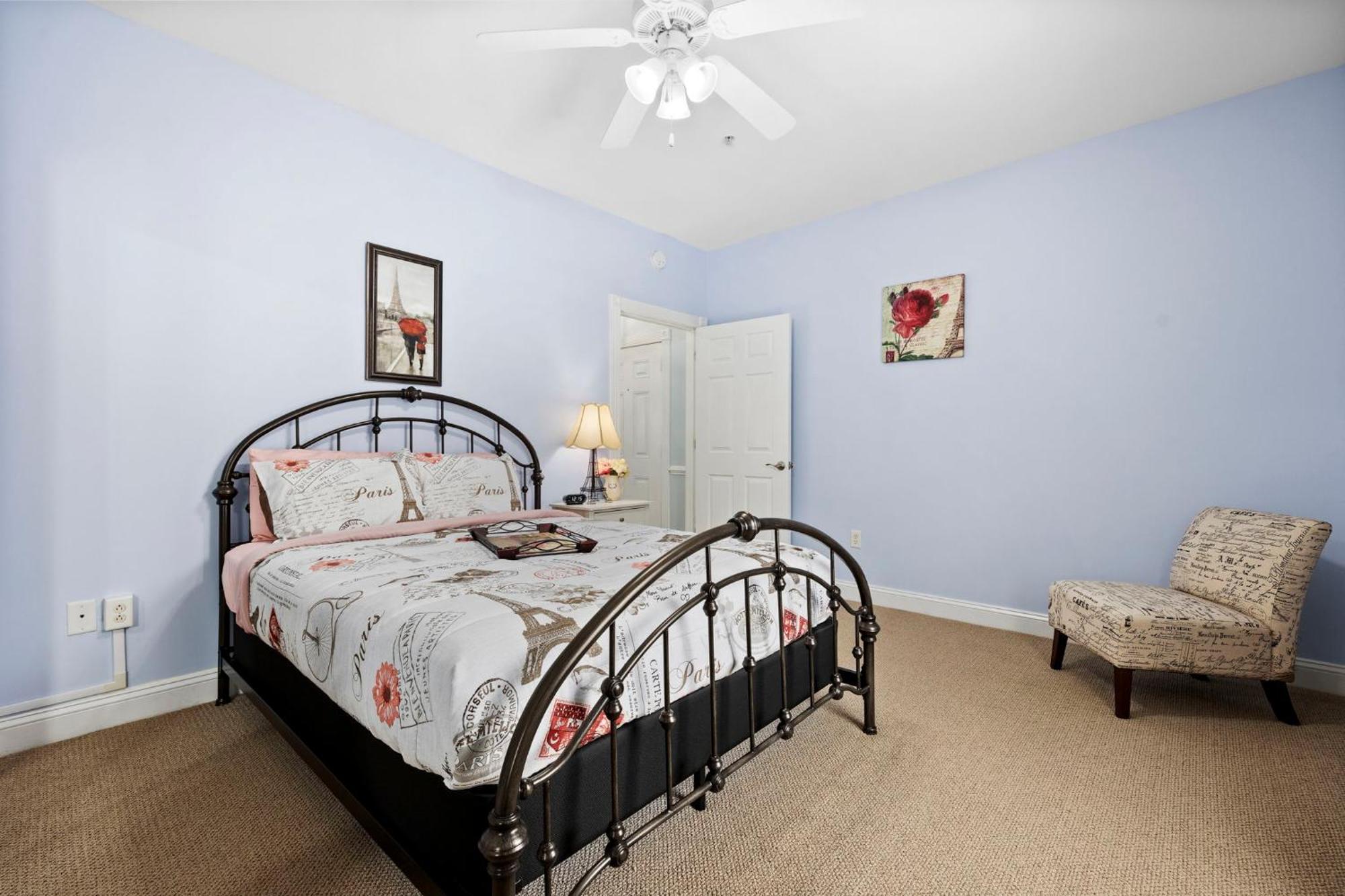Beautifully Decorated 3 Bedroom 2 Bath Condo, First Floor Wth Walk In Shower! Located In Golf Community *