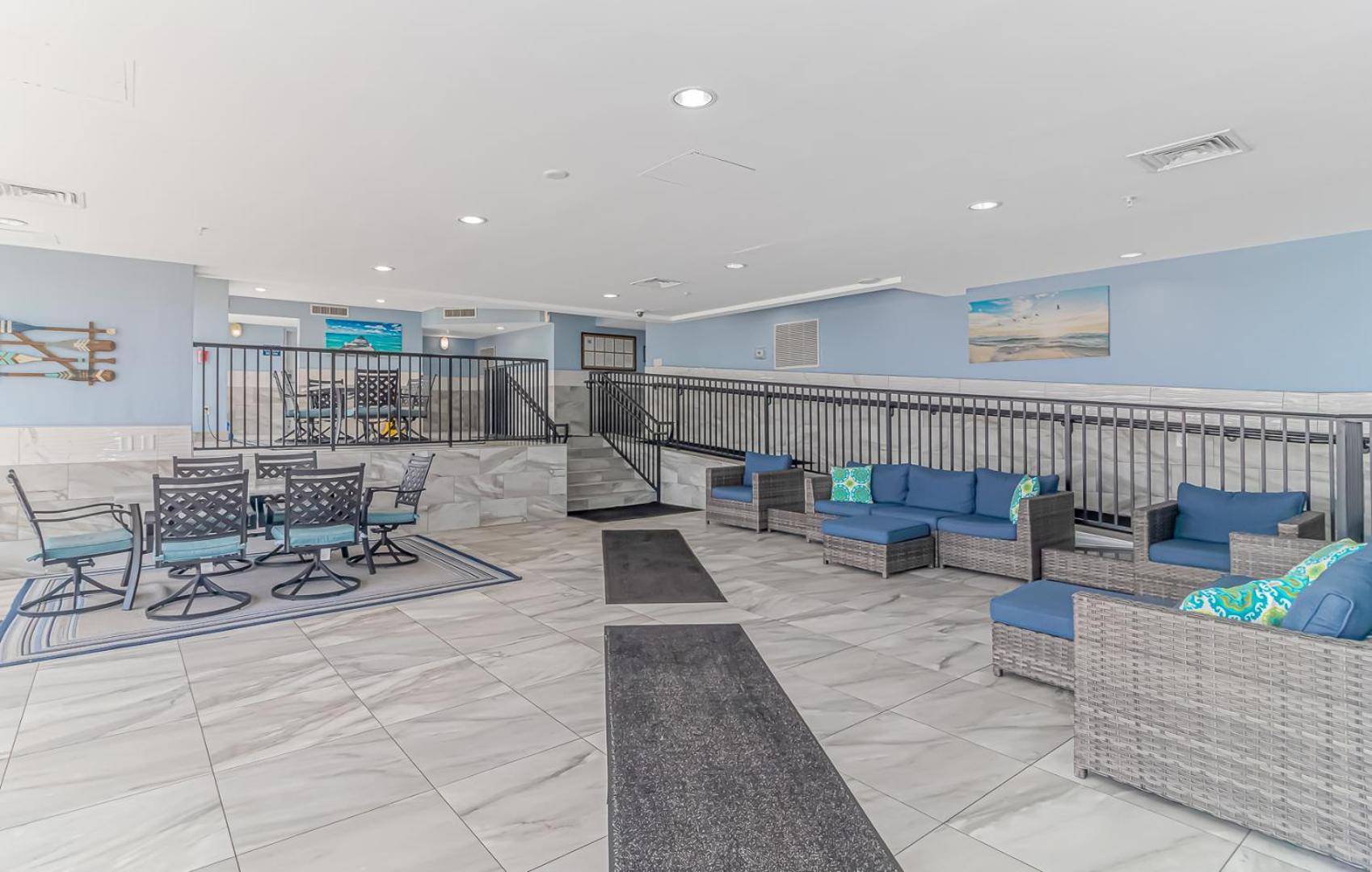 Newly Renovated, Oceanfront, 2 Bedroom - Atlantica 452 *