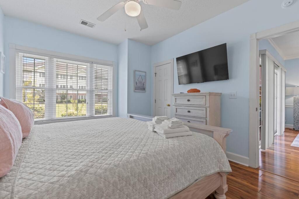 Location, Location, & Golf 2bd/2ba So Comfy! Apartment