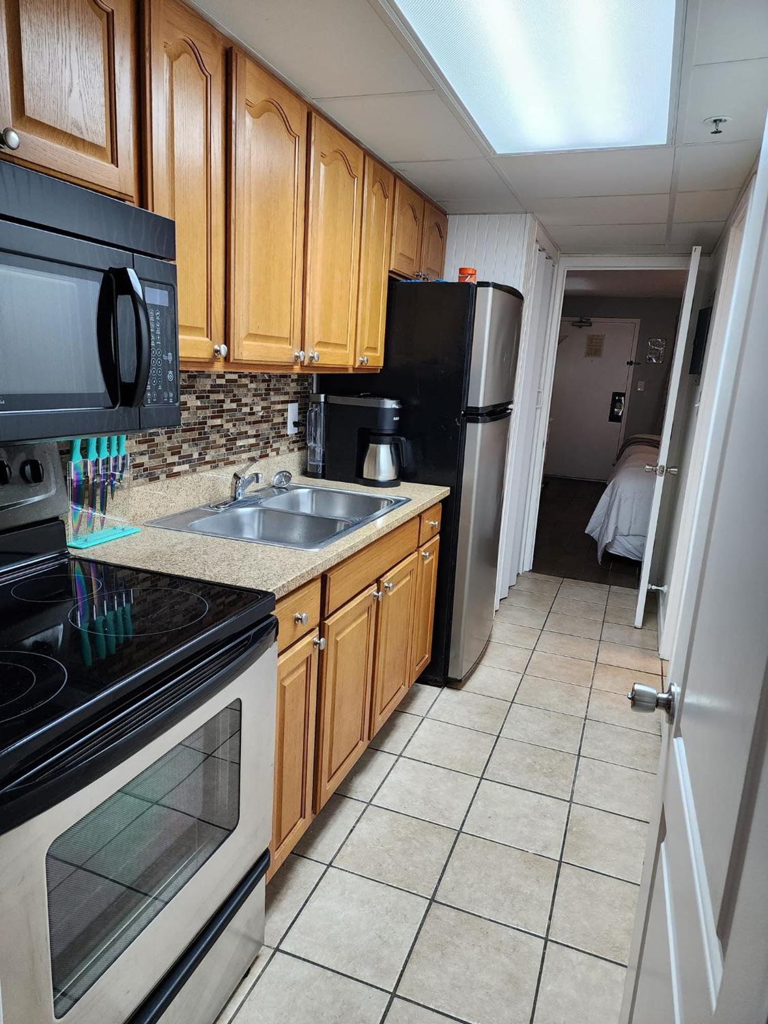 Heated Pools, Heated Lazy River, 3 Hot Tubs-privately Owned Oceanfront Renovated On 12th Floor Aparthotel