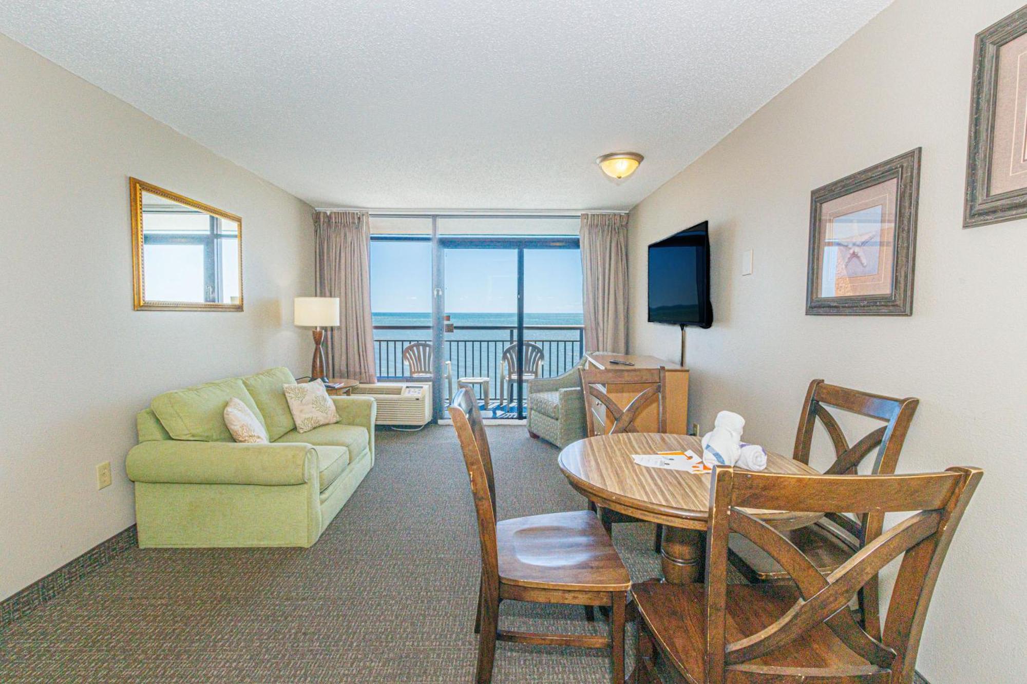 Holiday home Oceanfront 1 Bedroom Suite-stunning Views! Perfect For 4-6 Guests! Landmark 1533