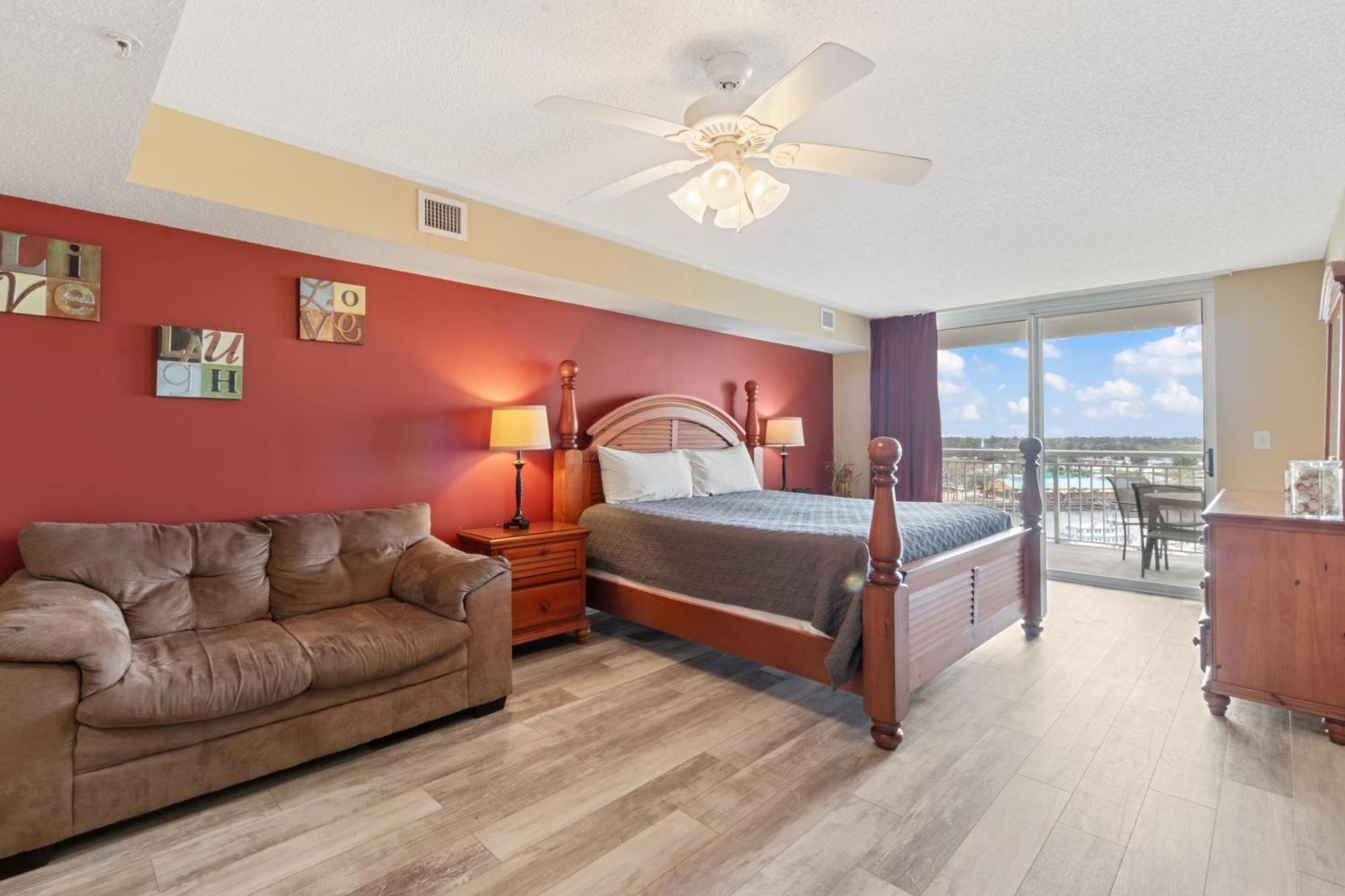 Apartment Yacht Club #1- 1005