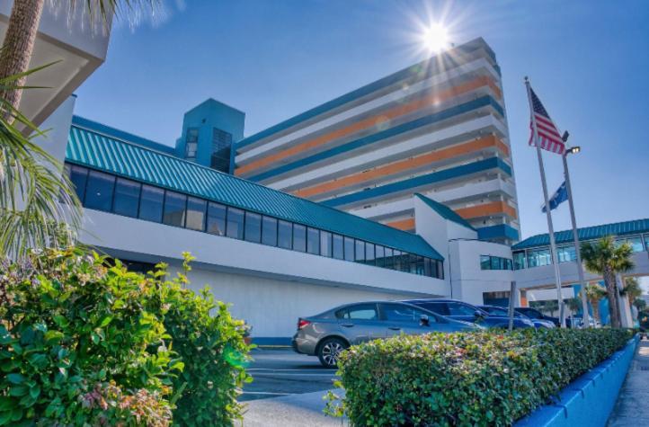 Oceanfront 1 Bedroom Suite-stunning Views! Perfect For 4-6 Guests! Landmark 1533 * Myrtle Beach