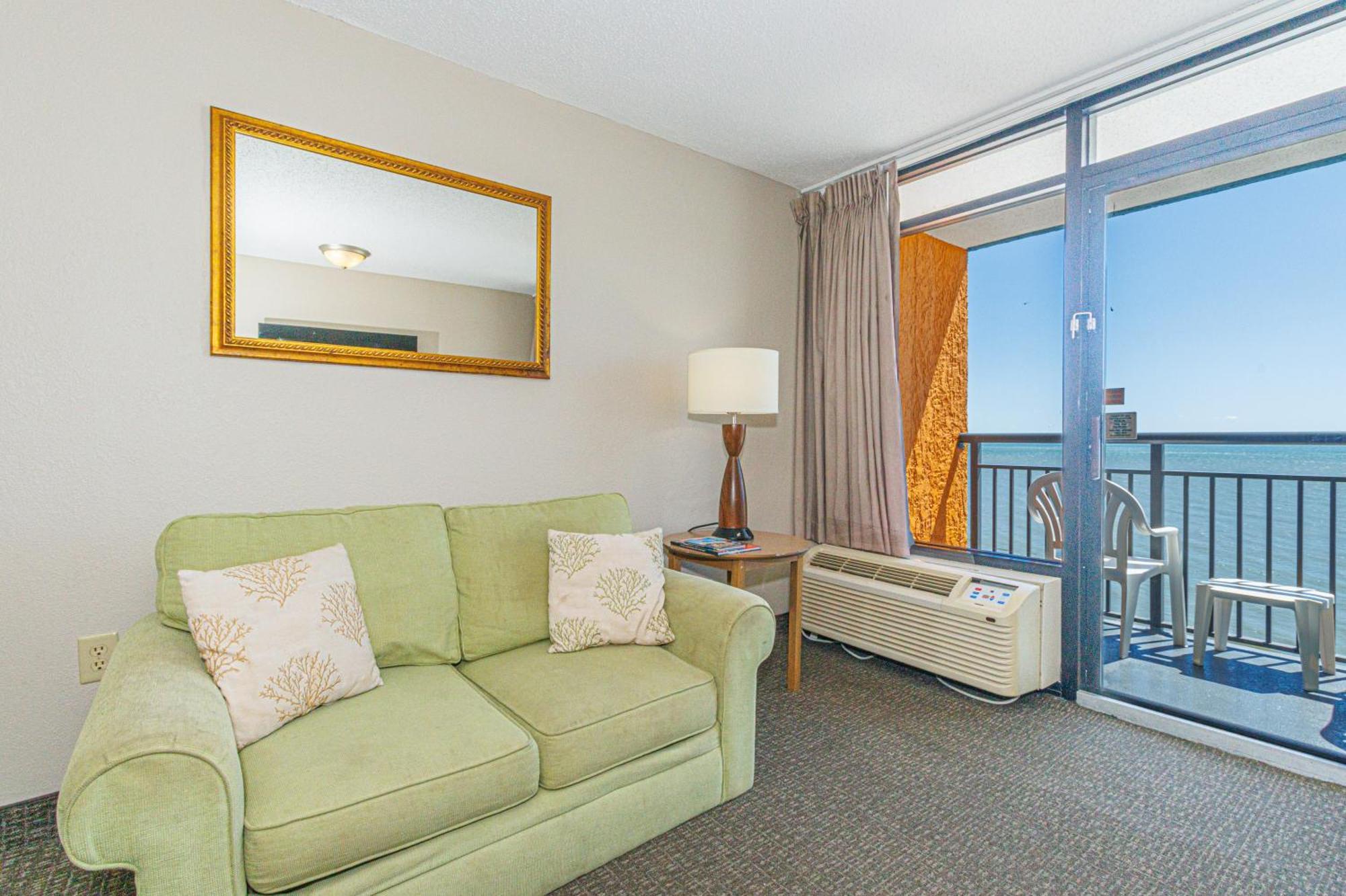 Oceanfront 1 Bedroom Suite-stunning Views! Perfect For 4-6 Guests! Landmark 1533 * Myrtle Beach
