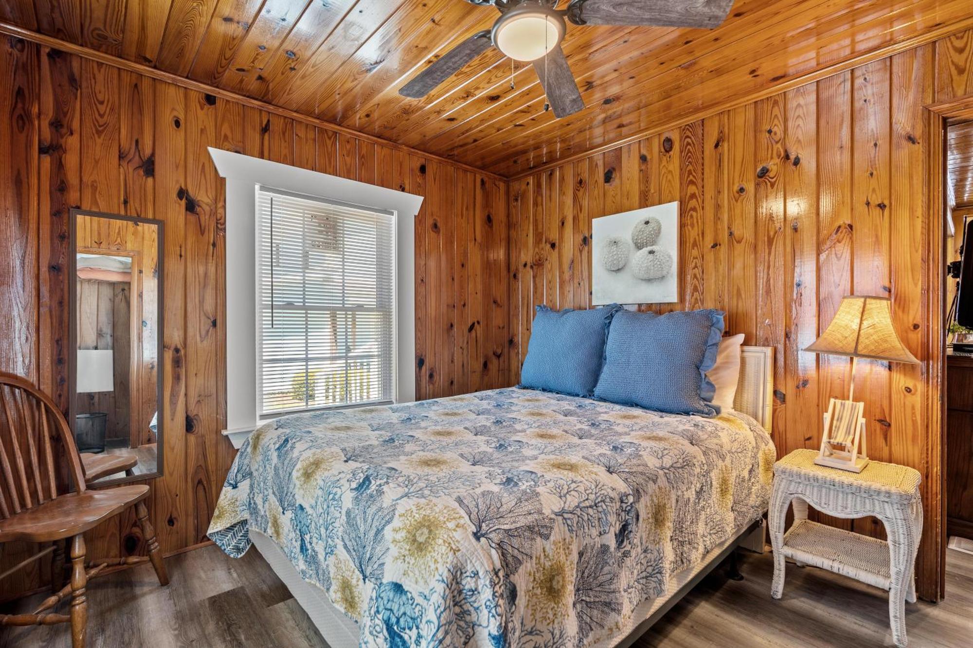 Tide - 3rd Row - Crescent Section Holiday home *