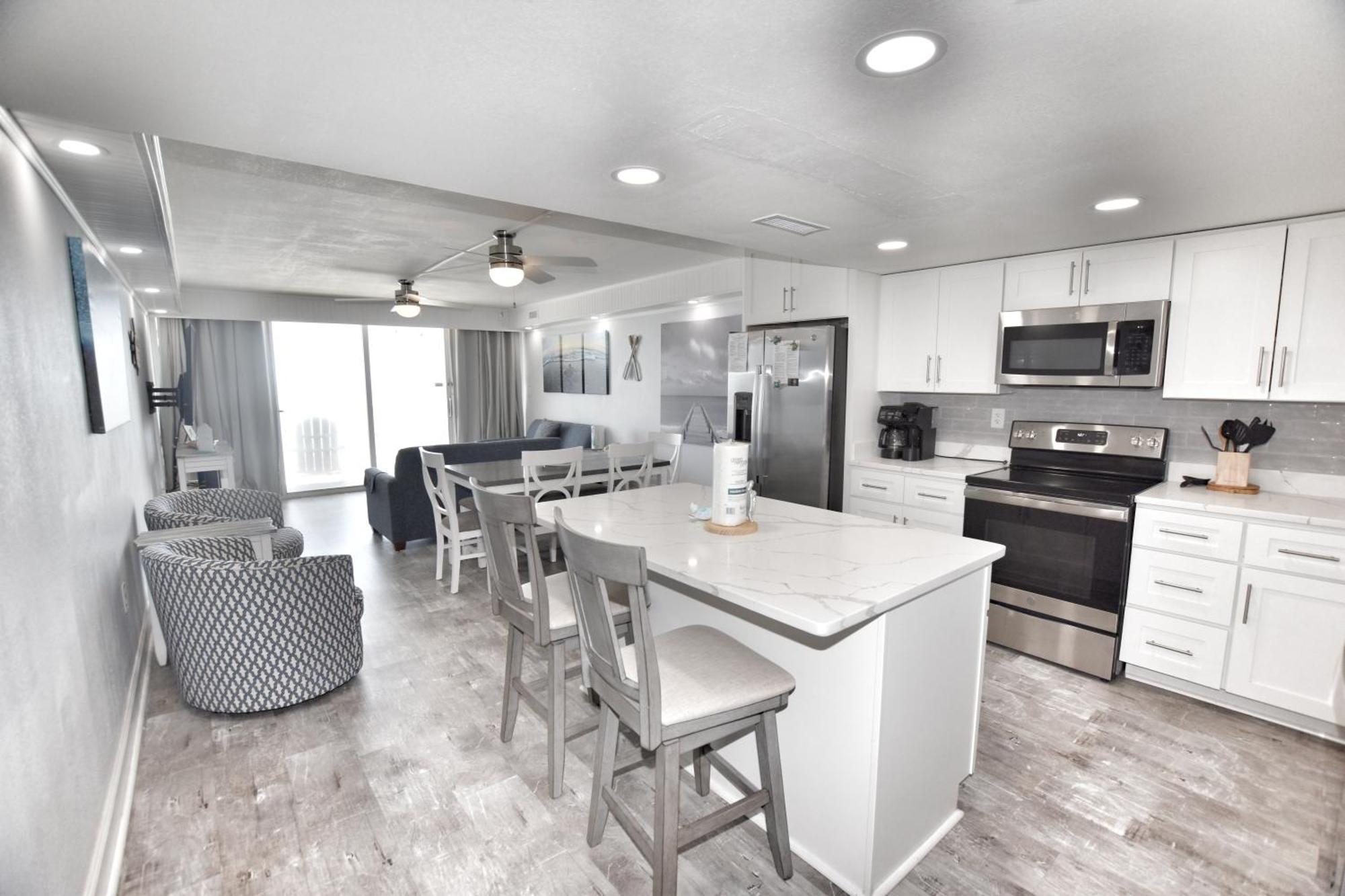0902 Waters Edge Apartment *