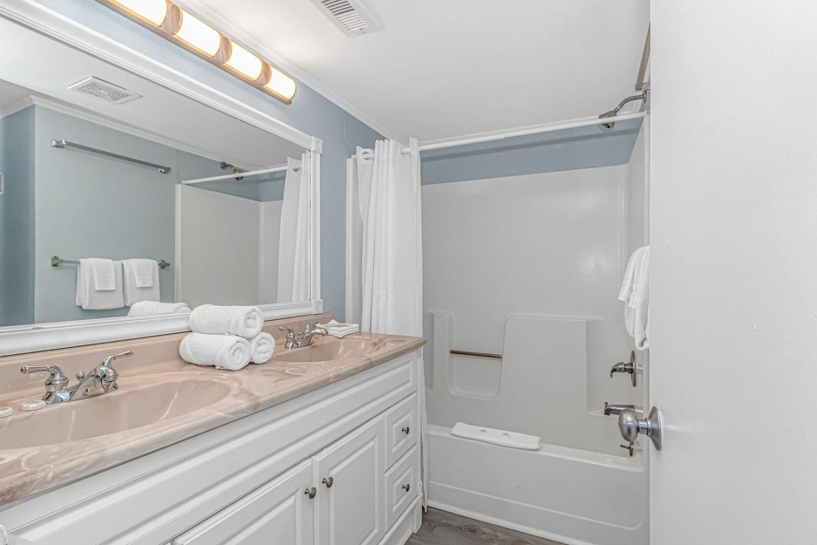 5th Floor Direct Oceanfront Double Sleeps 6 Meridian Plaza 503