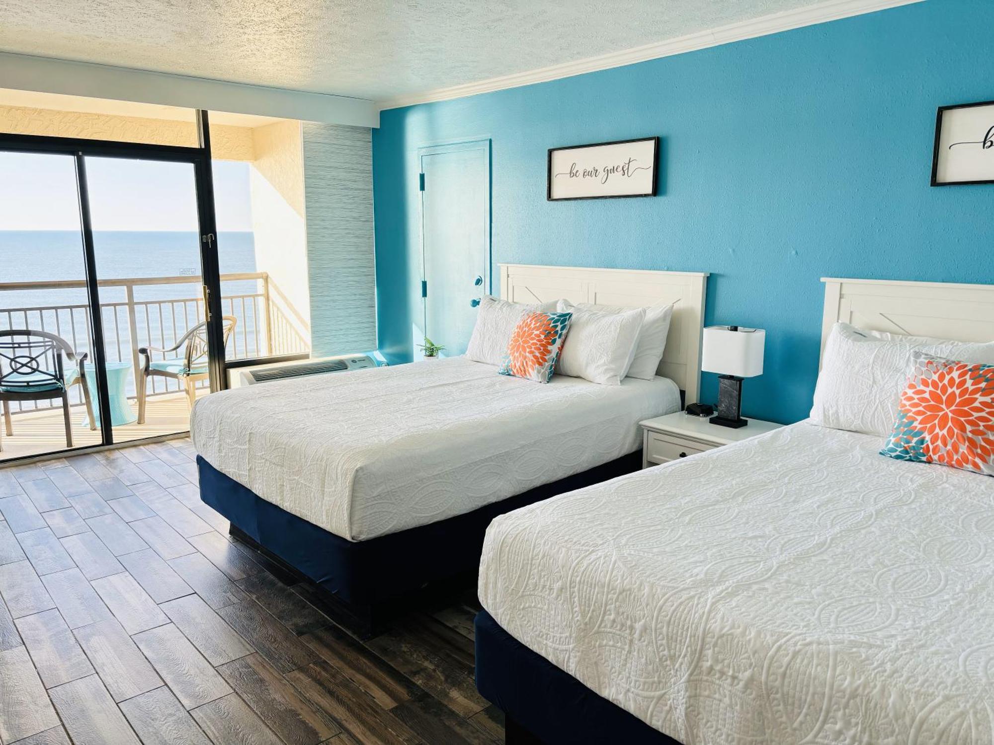 Sea La Vie Oceanfront Apartment *