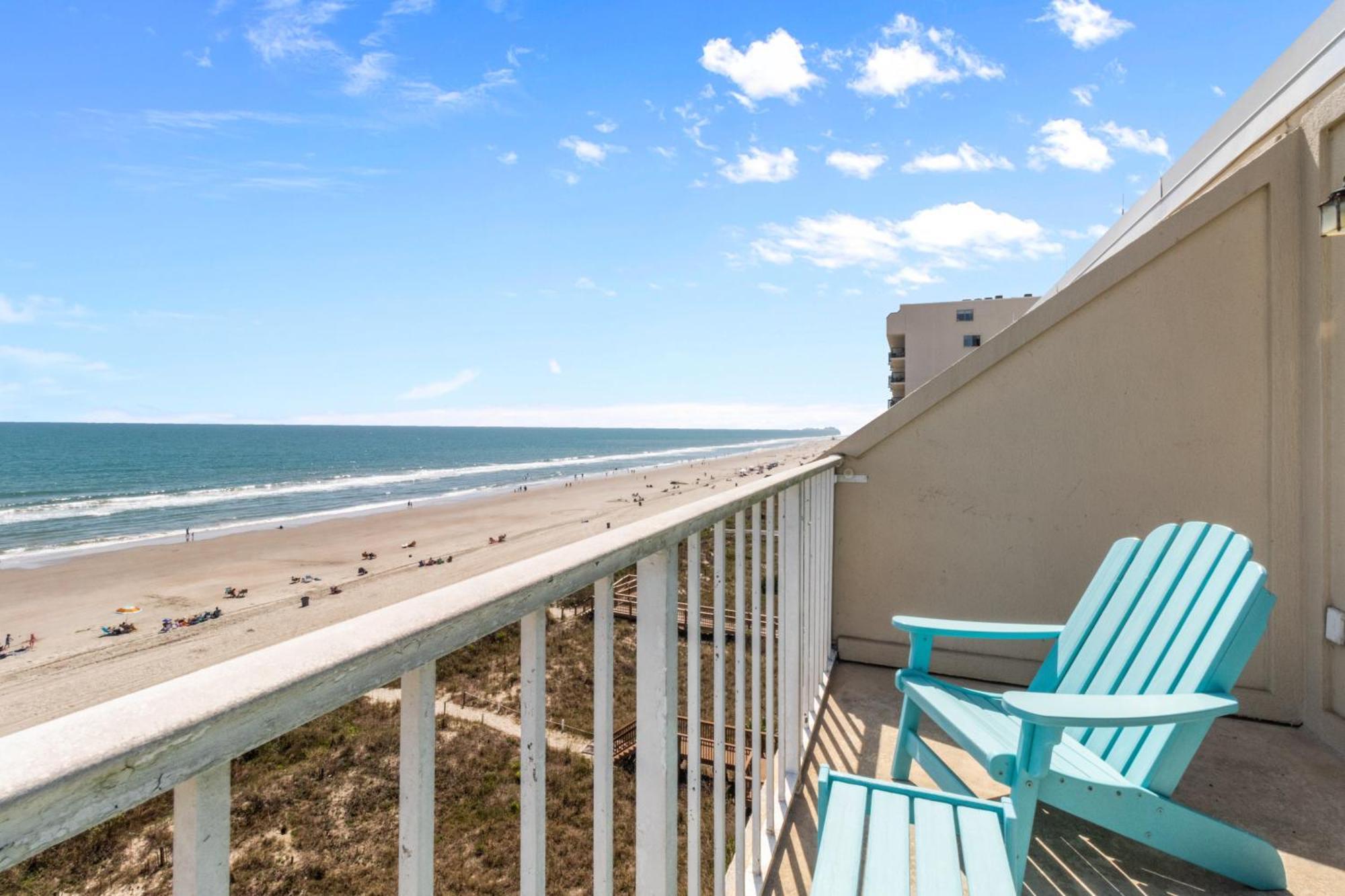 Crescent Sands In Windy Hill D6 *