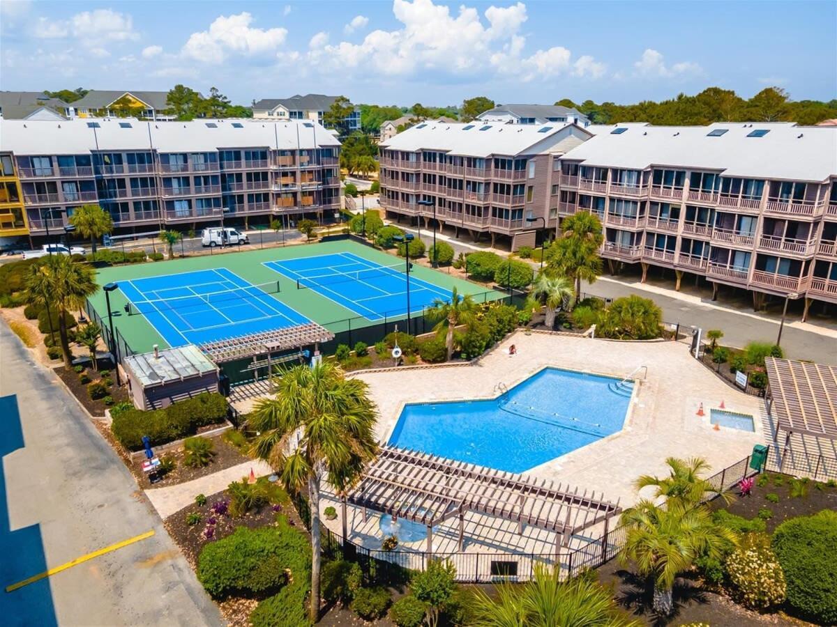 Paradise Across Street From Oceanfront Pool *