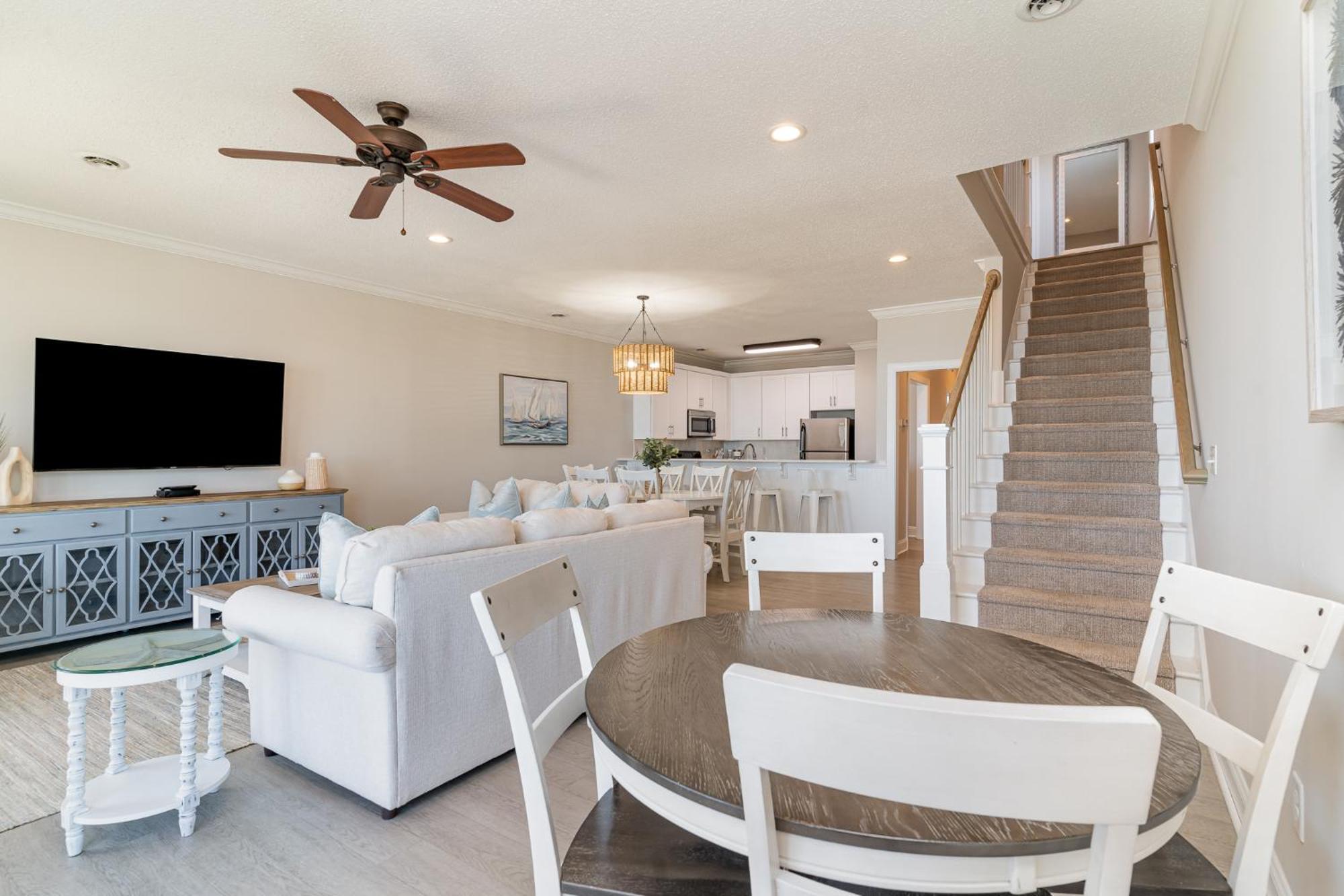 311b - True Beachfront W/ Private Walkway And Pool *