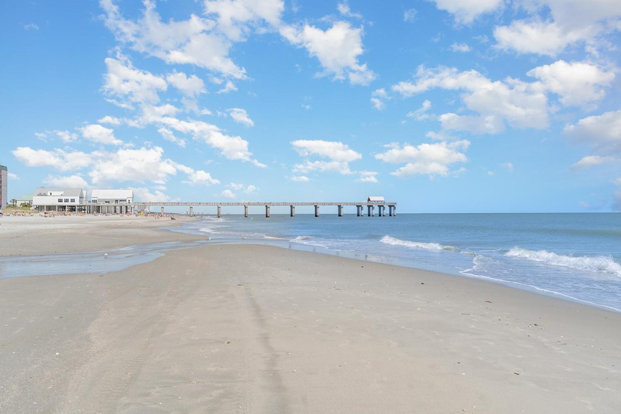 311b - True Beachfront W/ Private Walkway And Pool Holiday home Myrtle Beach