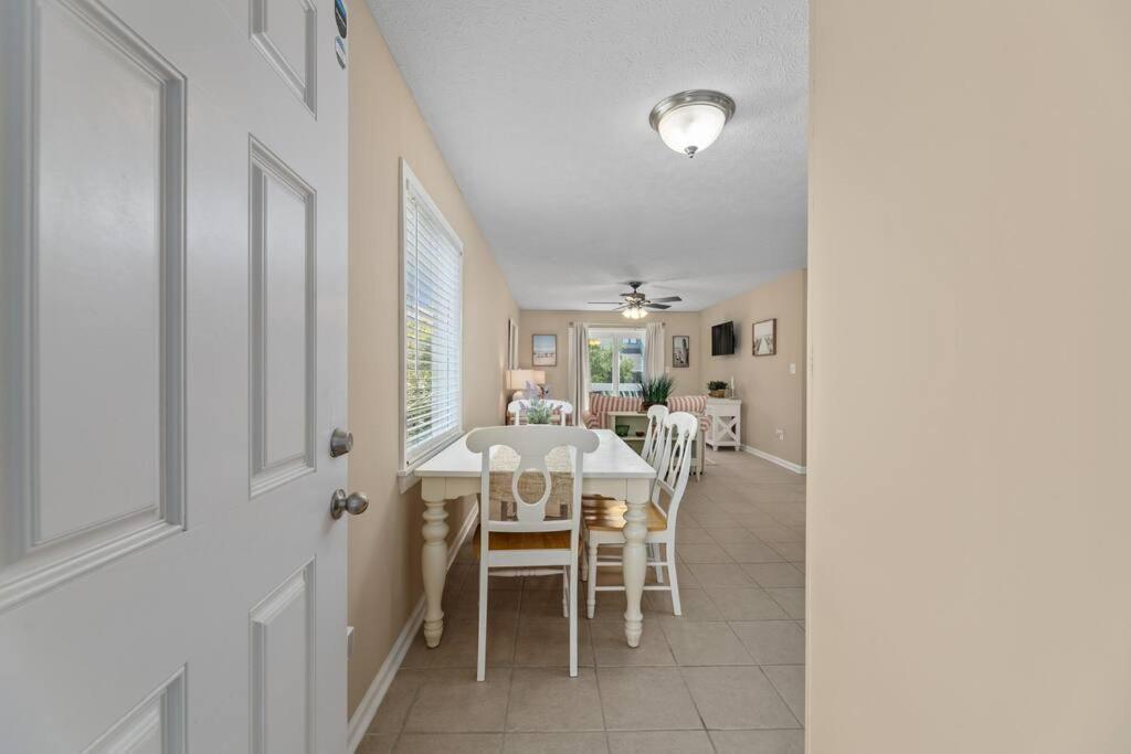 Apartment One Block From The Beach! Surfside Pier Is Open!