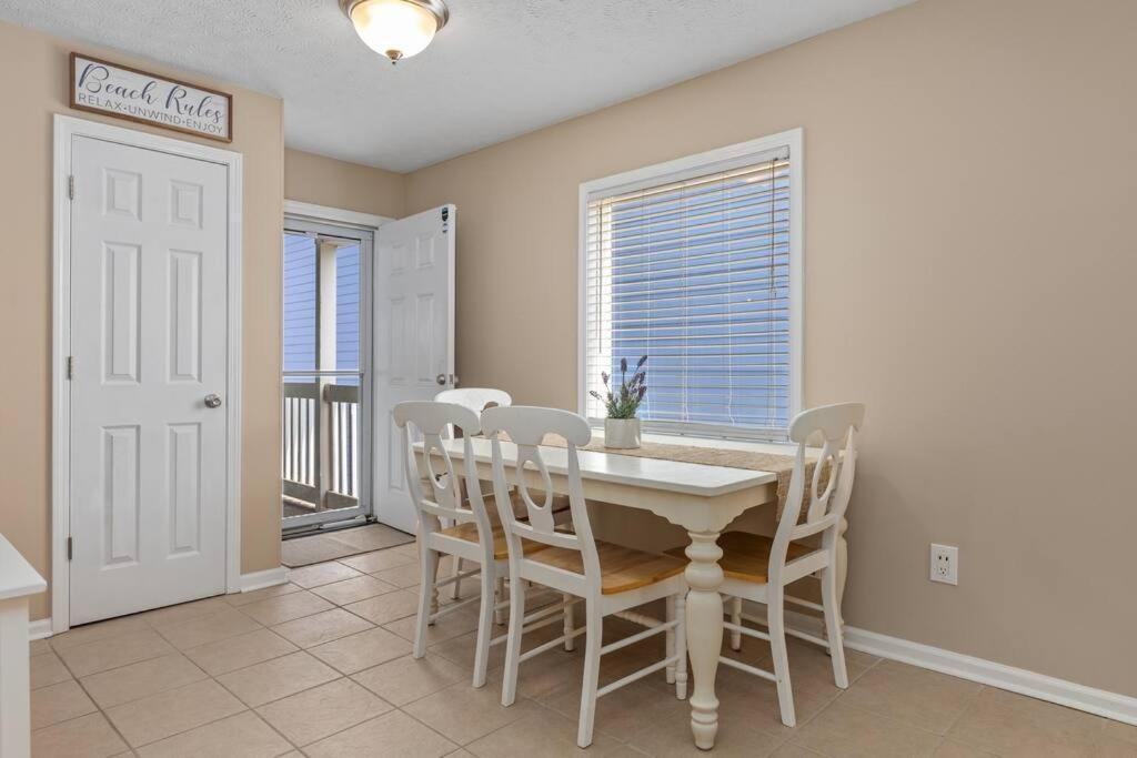 One Block From The Beach! Surfside Pier Is Open! Apartment