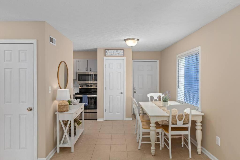 Apartment One Block From The Beach! Surfside Pier Is Open! Myrtle Beach