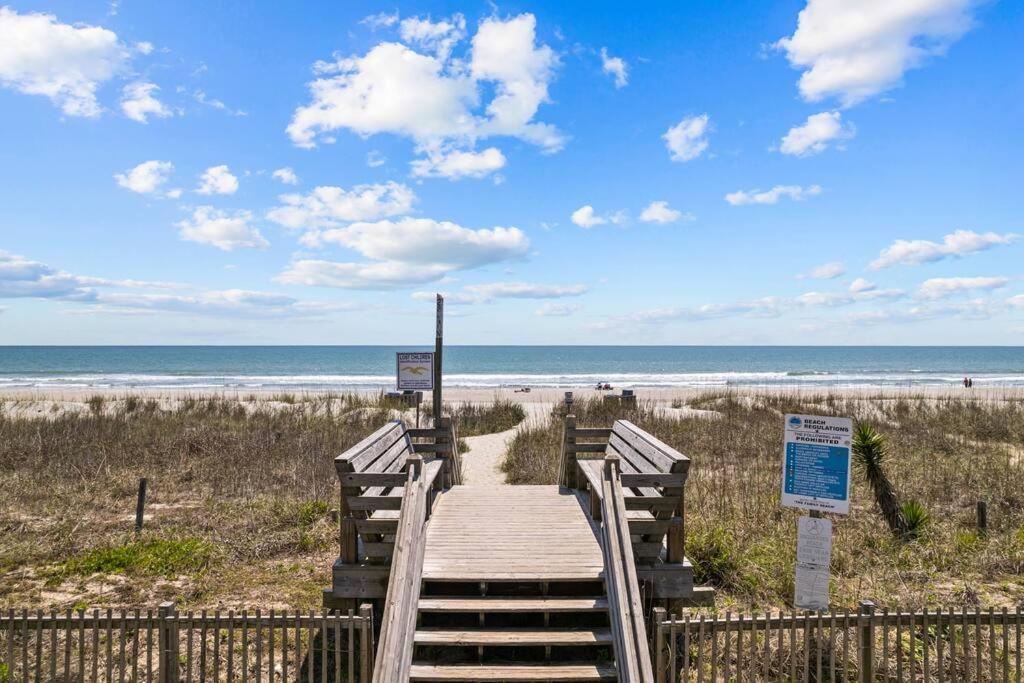 One Block From The Beach! Surfside Pier Is Open! Apartment Myrtle Beach